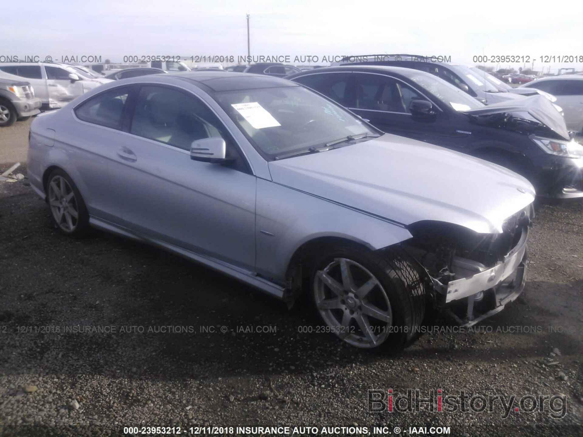 Photo WDDGJ5HB6CF926618 - MERCEDES-BENZ C 2012