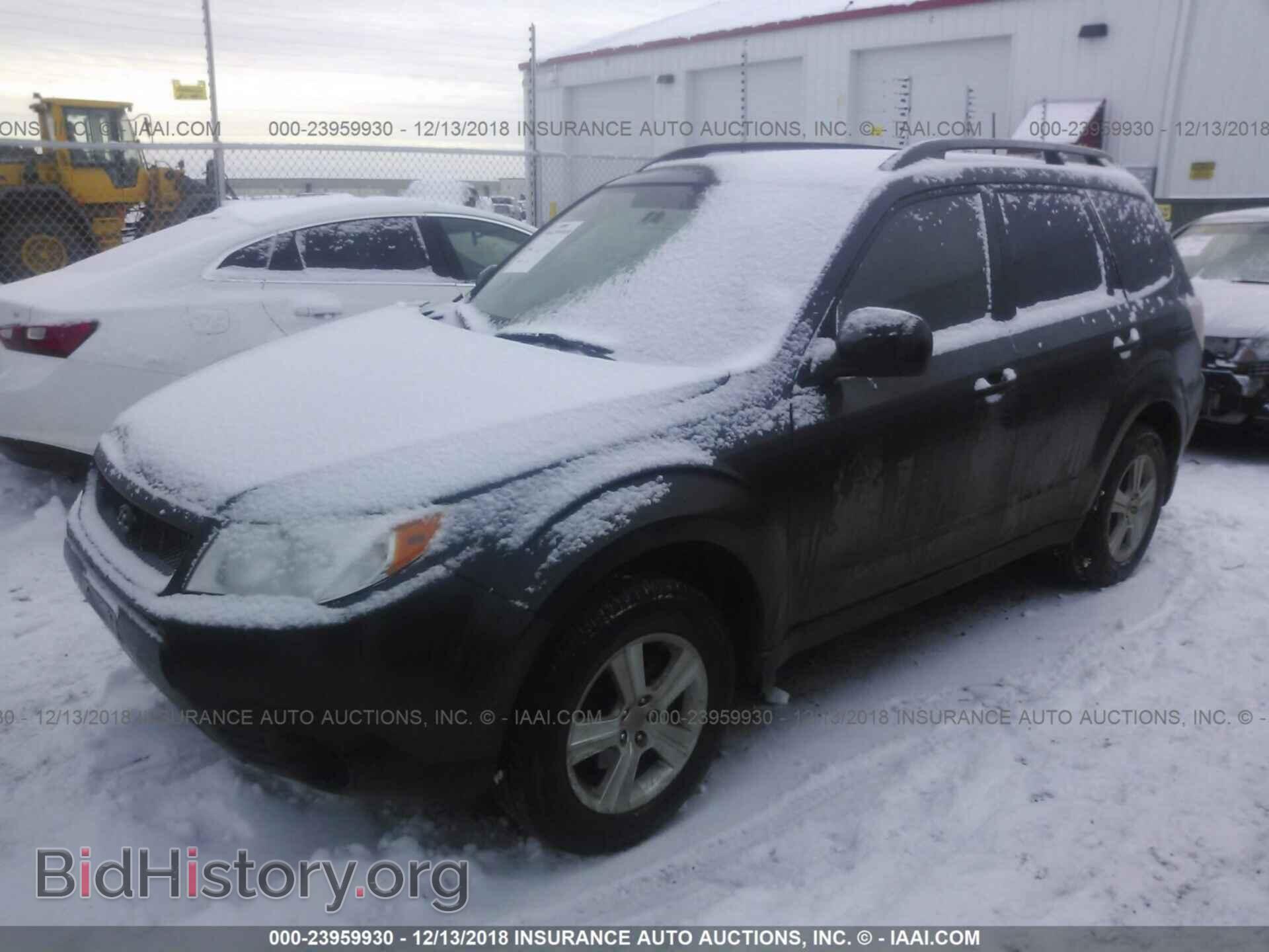 2011 Subaru Forester - VIN: JF2SHBBC7BH703542 - Фото 2