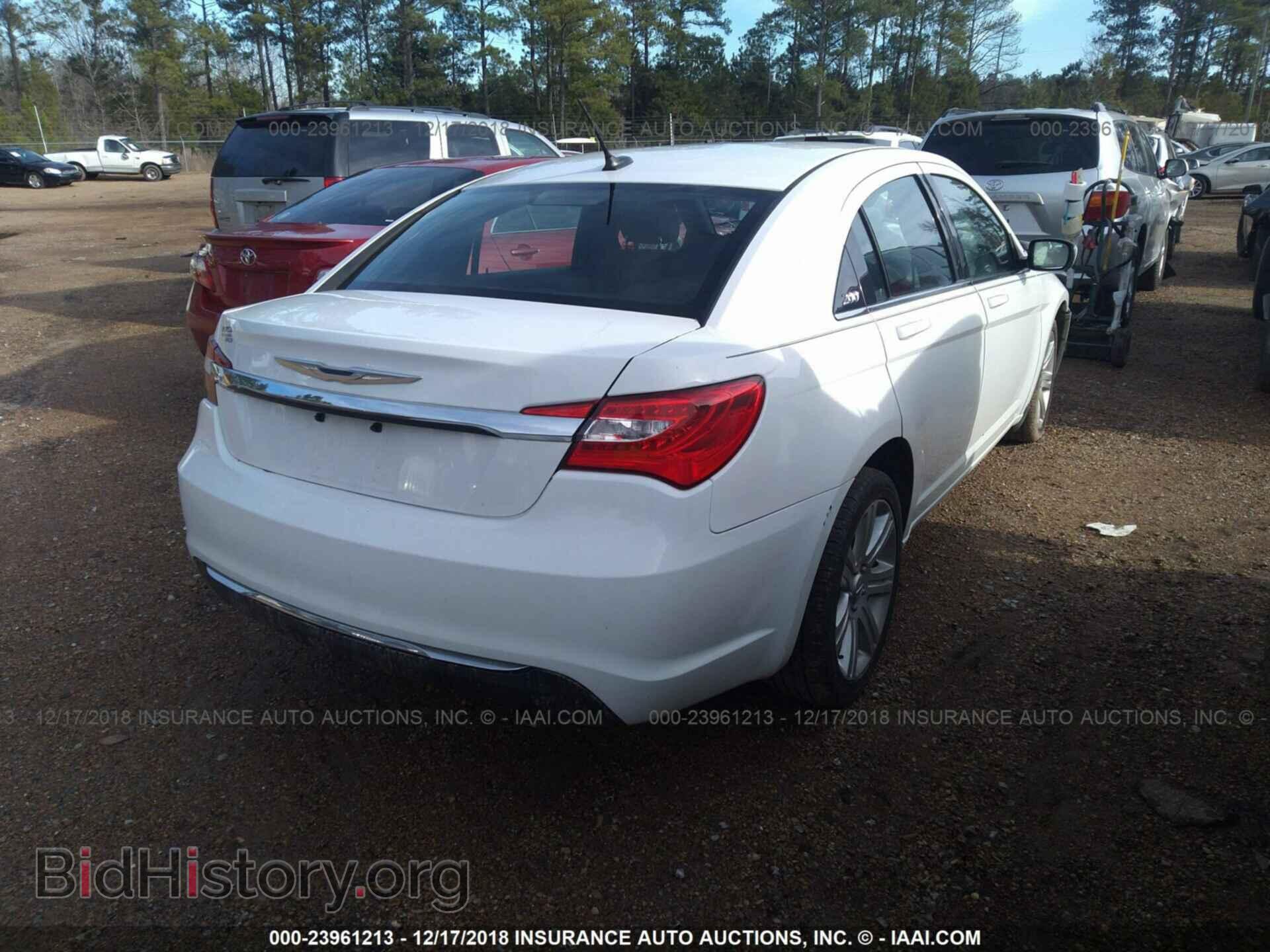2013 CHRYSLER 200 - VIN: 1C3CCBAB4DN685973 - Фото 4