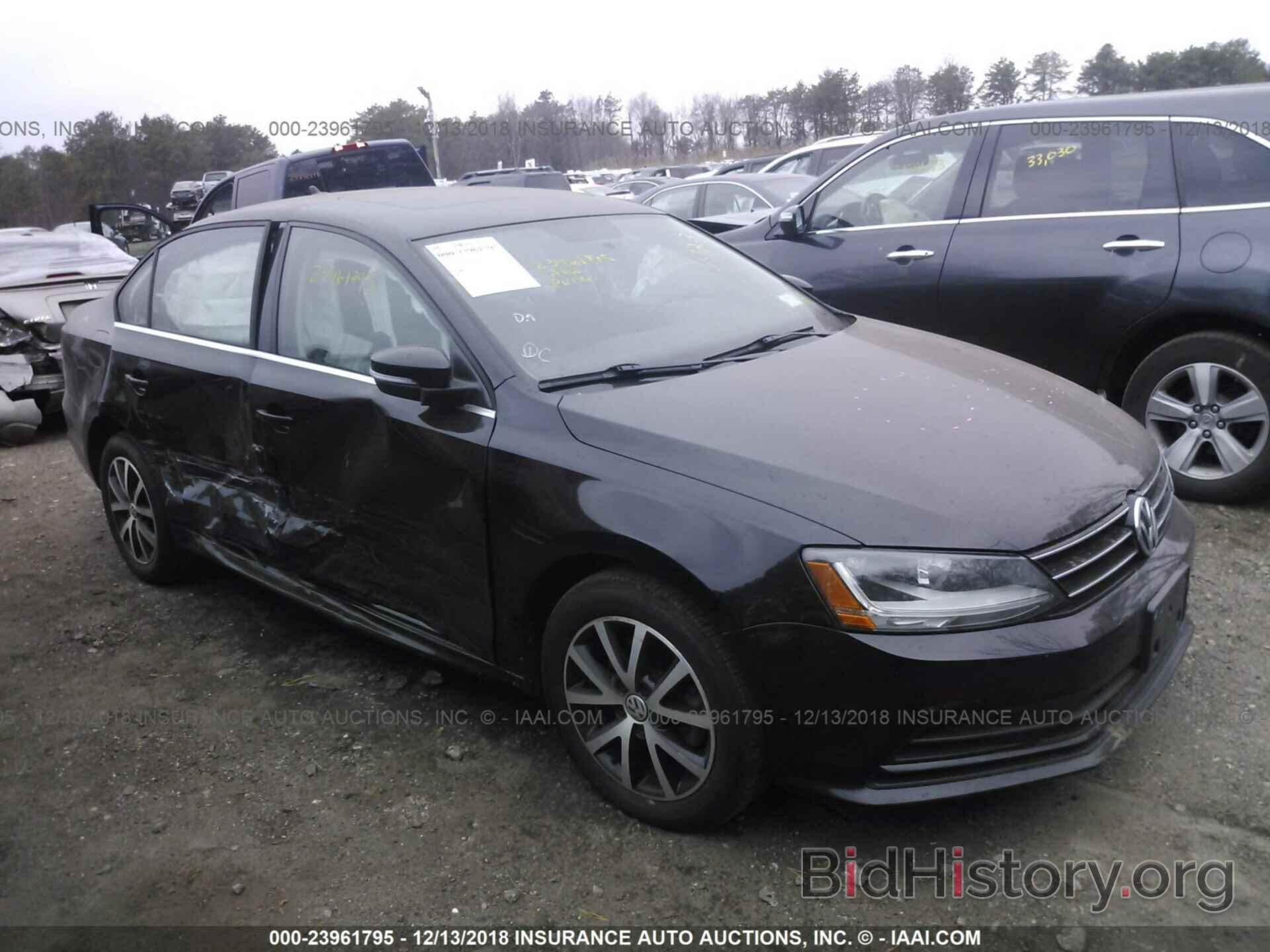 Фотография 3VWDB7AJ5HM411153 - VOLKSWAGEN JETTA 2017