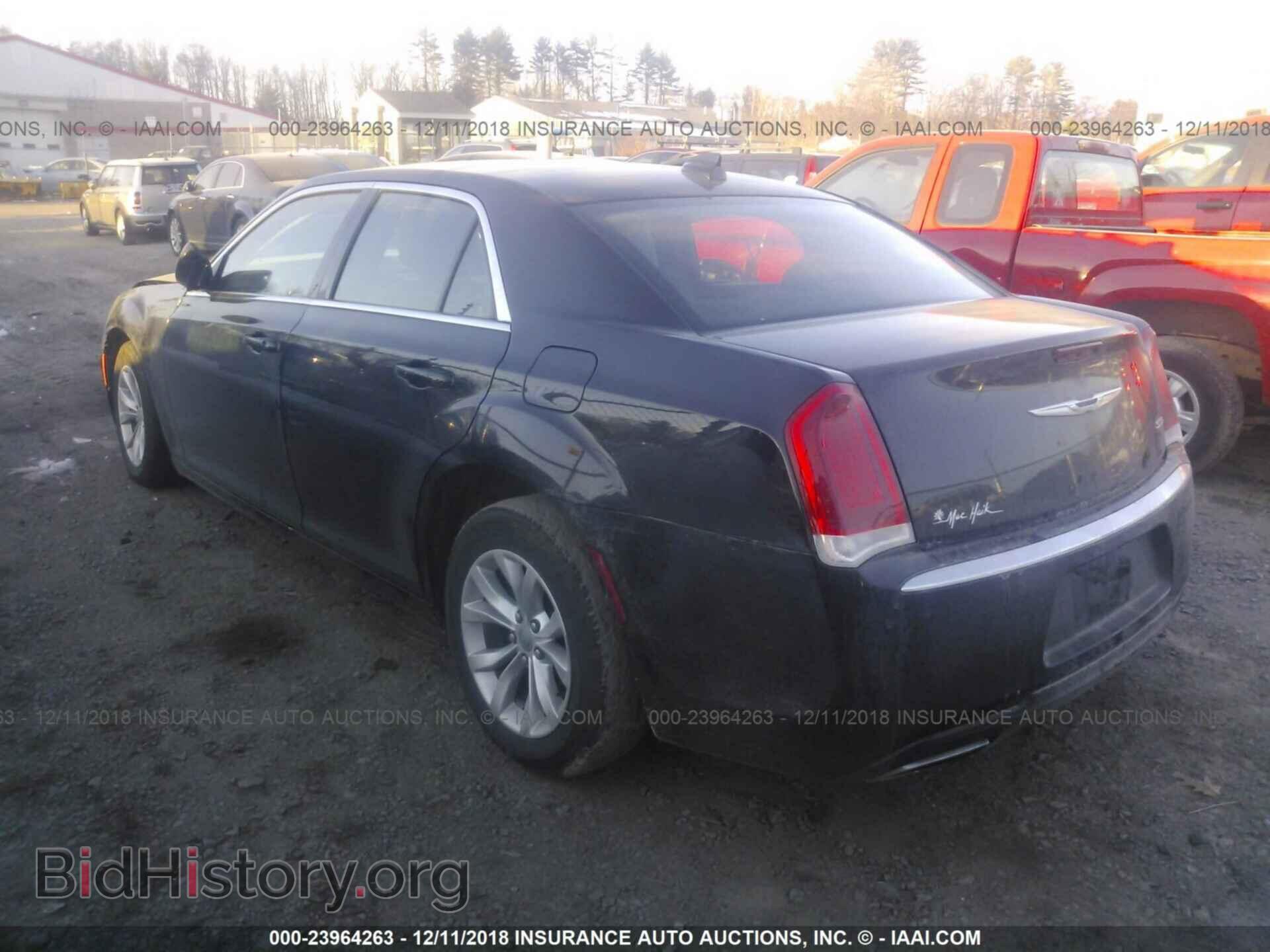 2015 CHRYSLER 300 - VIN: 2C3CCAAG2FH882531 - Фото 3