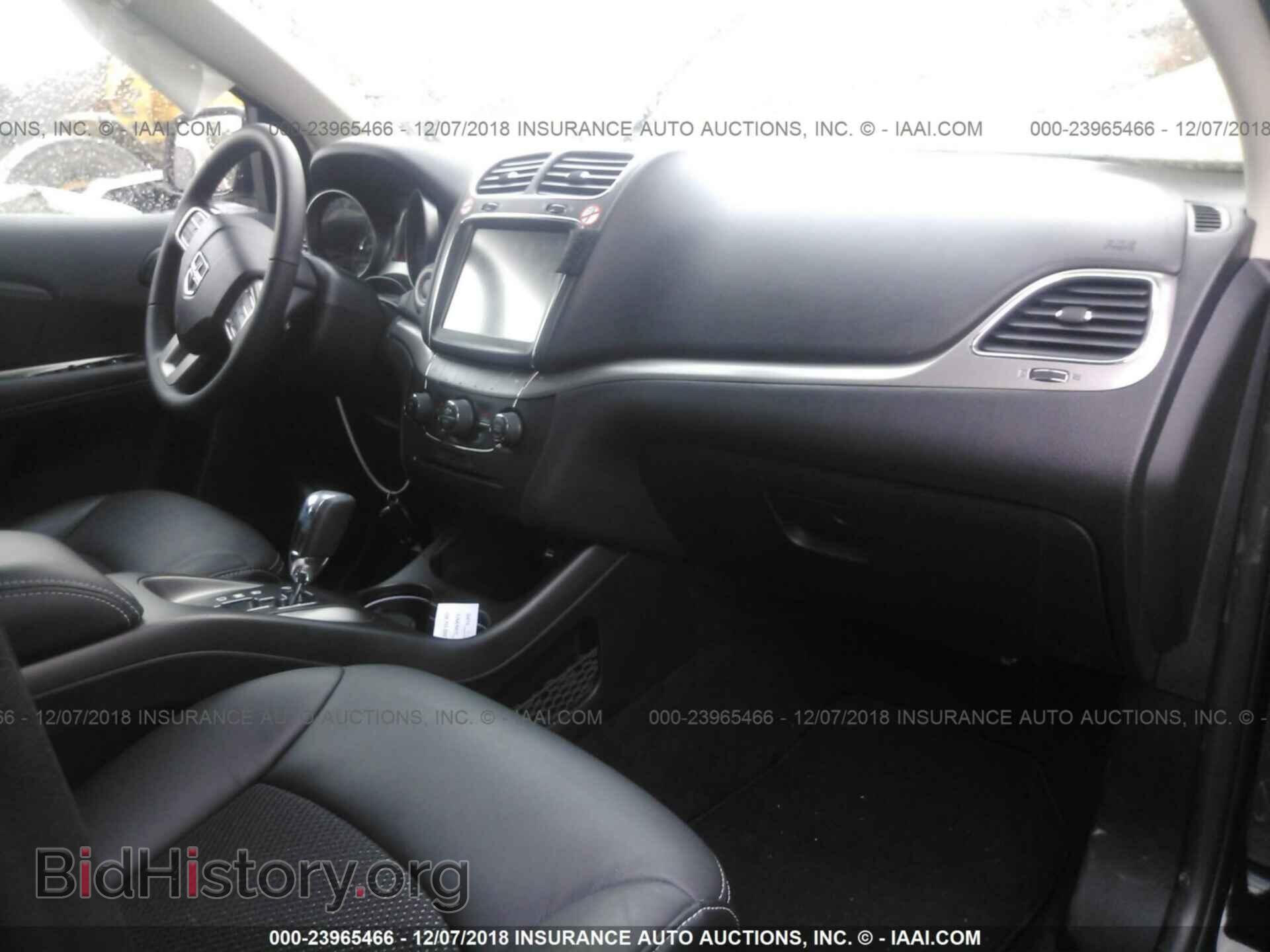 2018 Dodge Journey - VIN: 3C4PDCGG0JT490130 - Фото 5