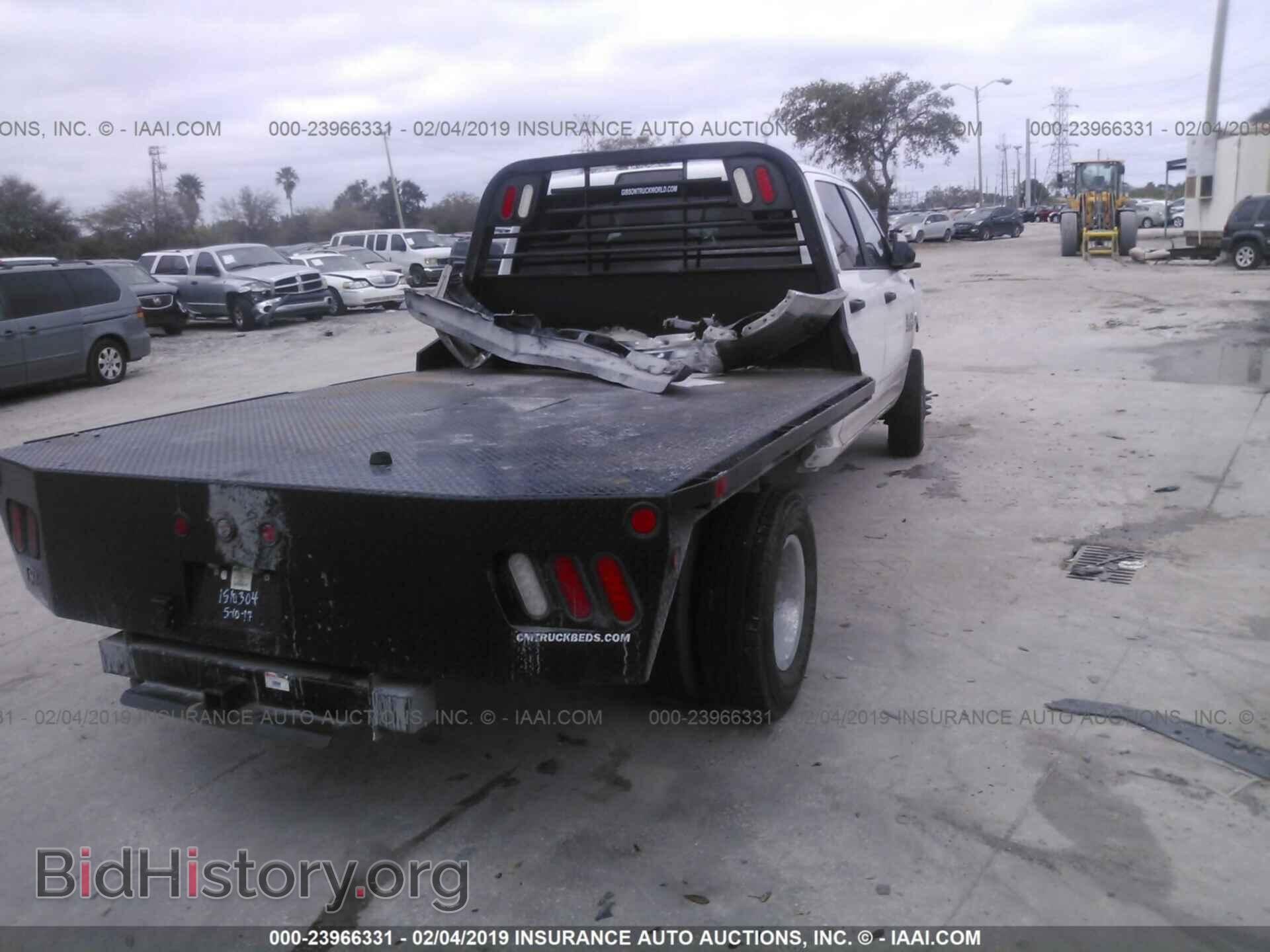 2017 RAM 3500 - VIN: 3C7WRTCL3HG692241 - Photo 4