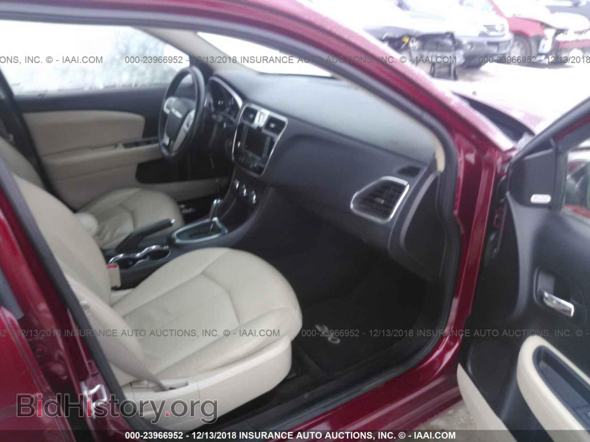 2011 Chrysler 200 - VIN: 1C3BC2FG2BN601940 - Photo 5