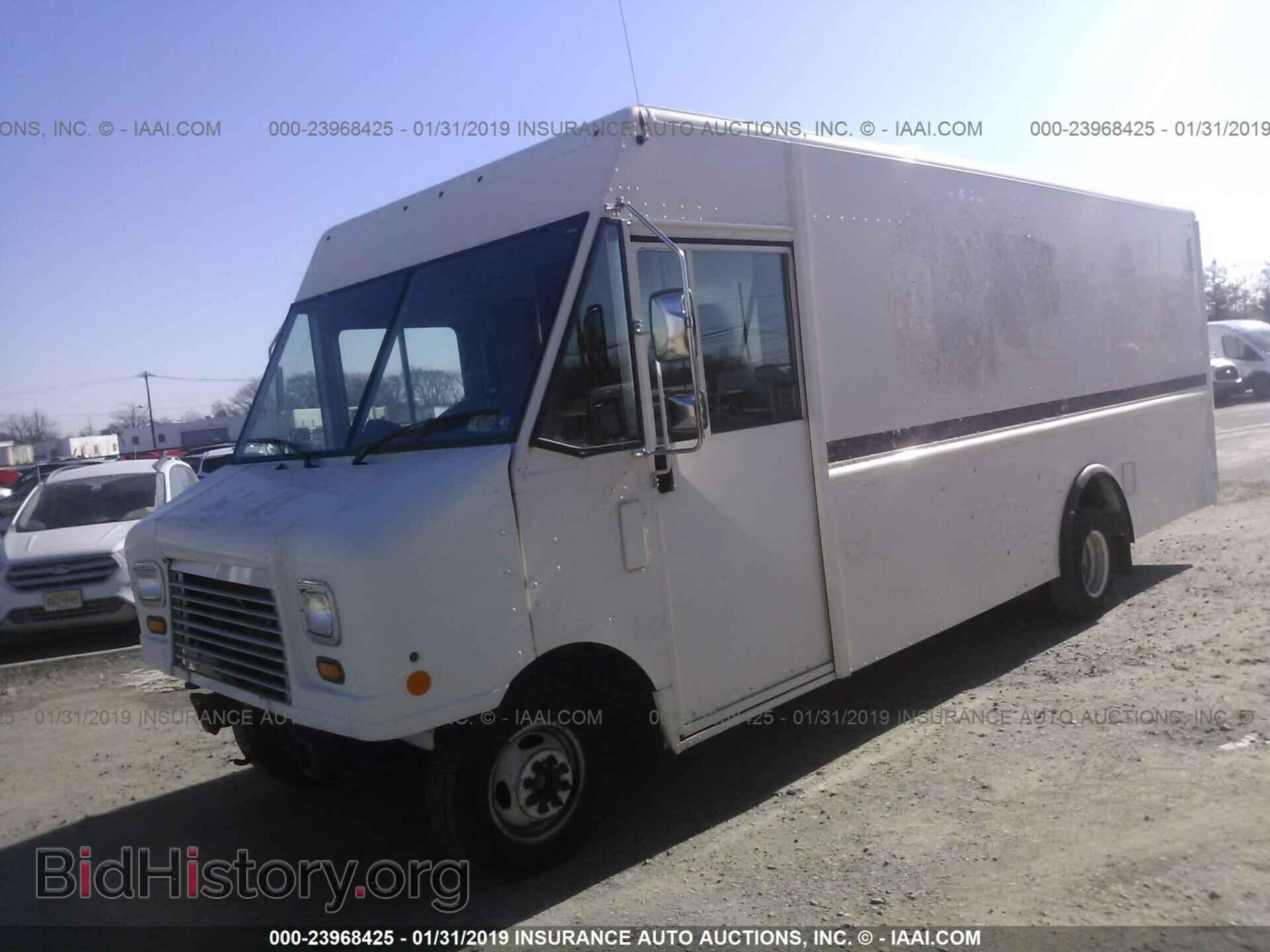 2010 FORD ECONOLINE - VIN: 1FC2E3KL3ADA75935 - Фото 2