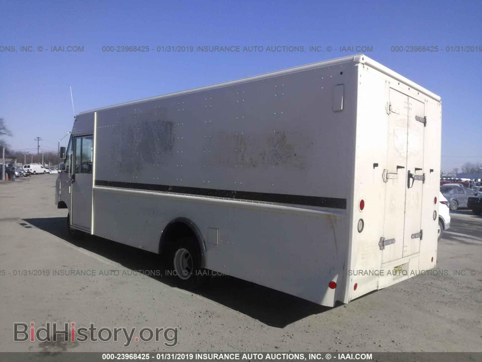 2010 FORD ECONOLINE - VIN: 1FC2E3KL3ADA75935 - Фото 3