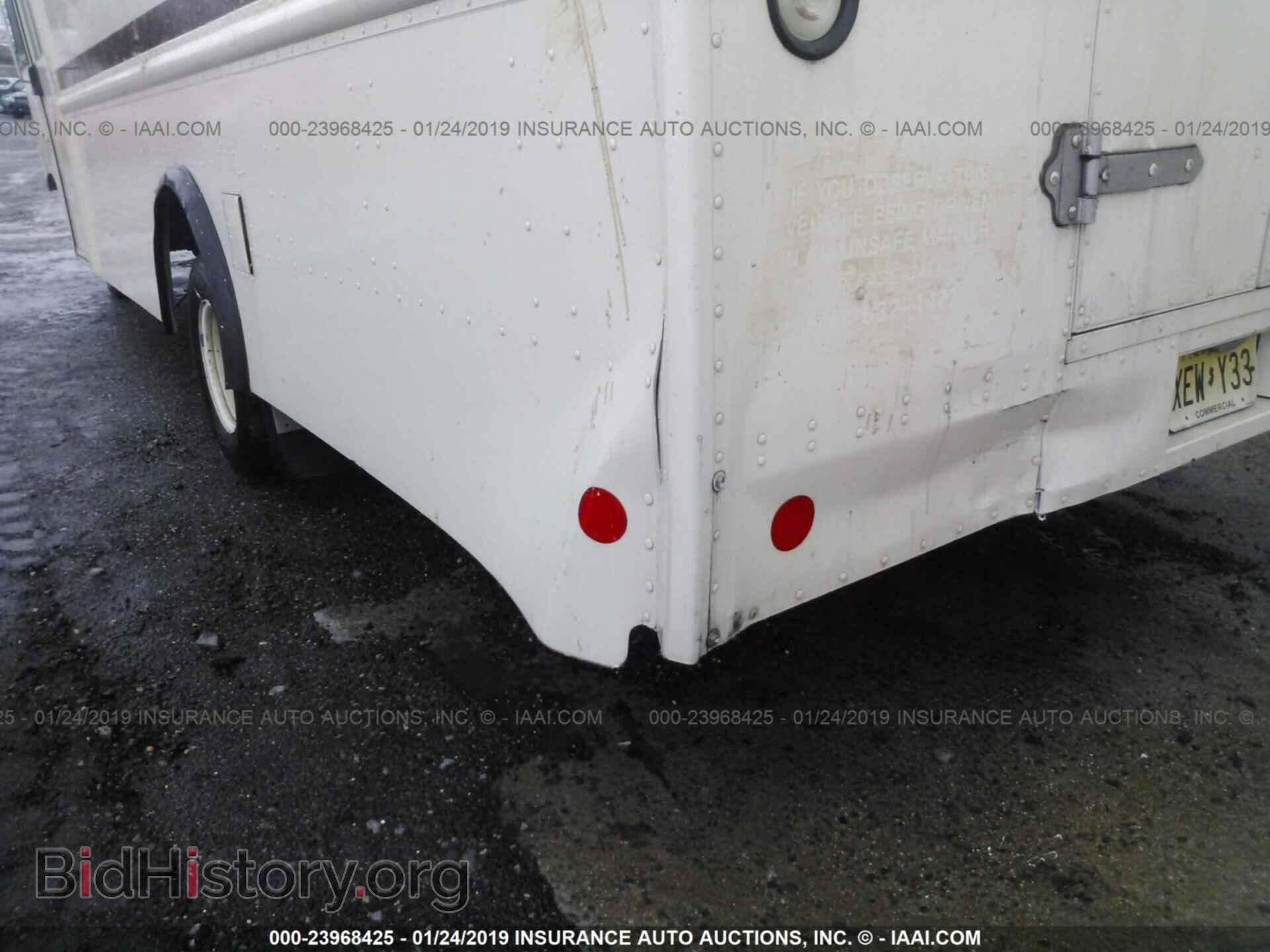 2010 FORD ECONOLINE - VIN: 1FC2E3KL3ADA75935 - Фото 6
