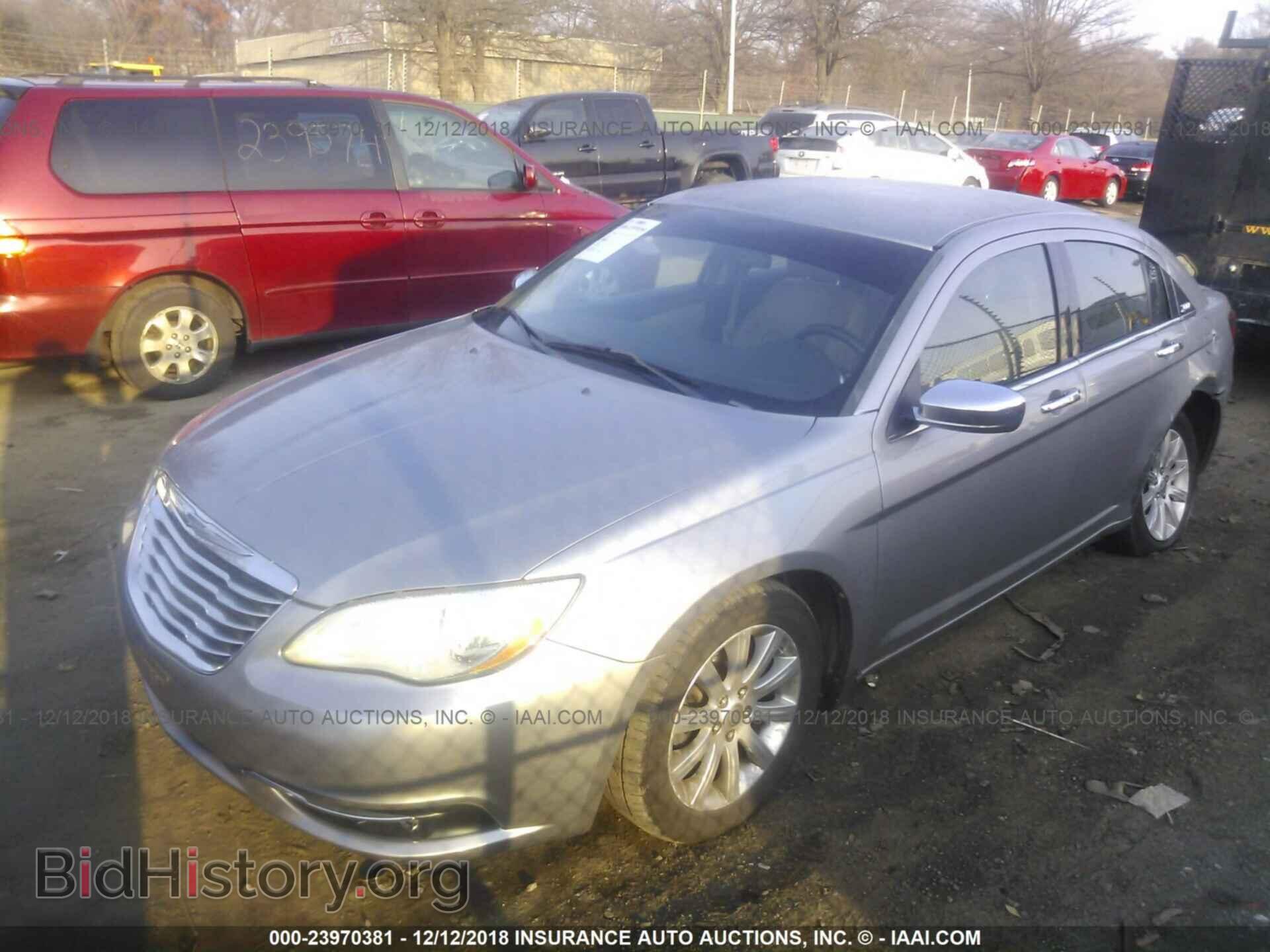 2013 CHRYSLER 200 - VIN: 1C3CCBCG5DN569237 - Photo 2