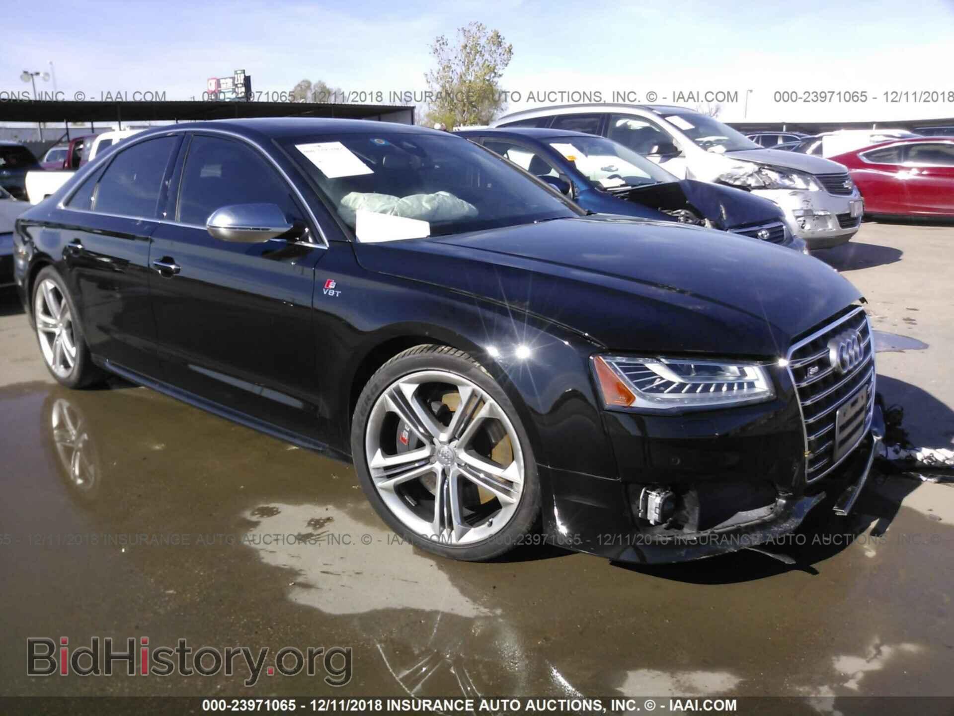 Photo WAUJSAFD8GN004032 - AUDI S8 2016
