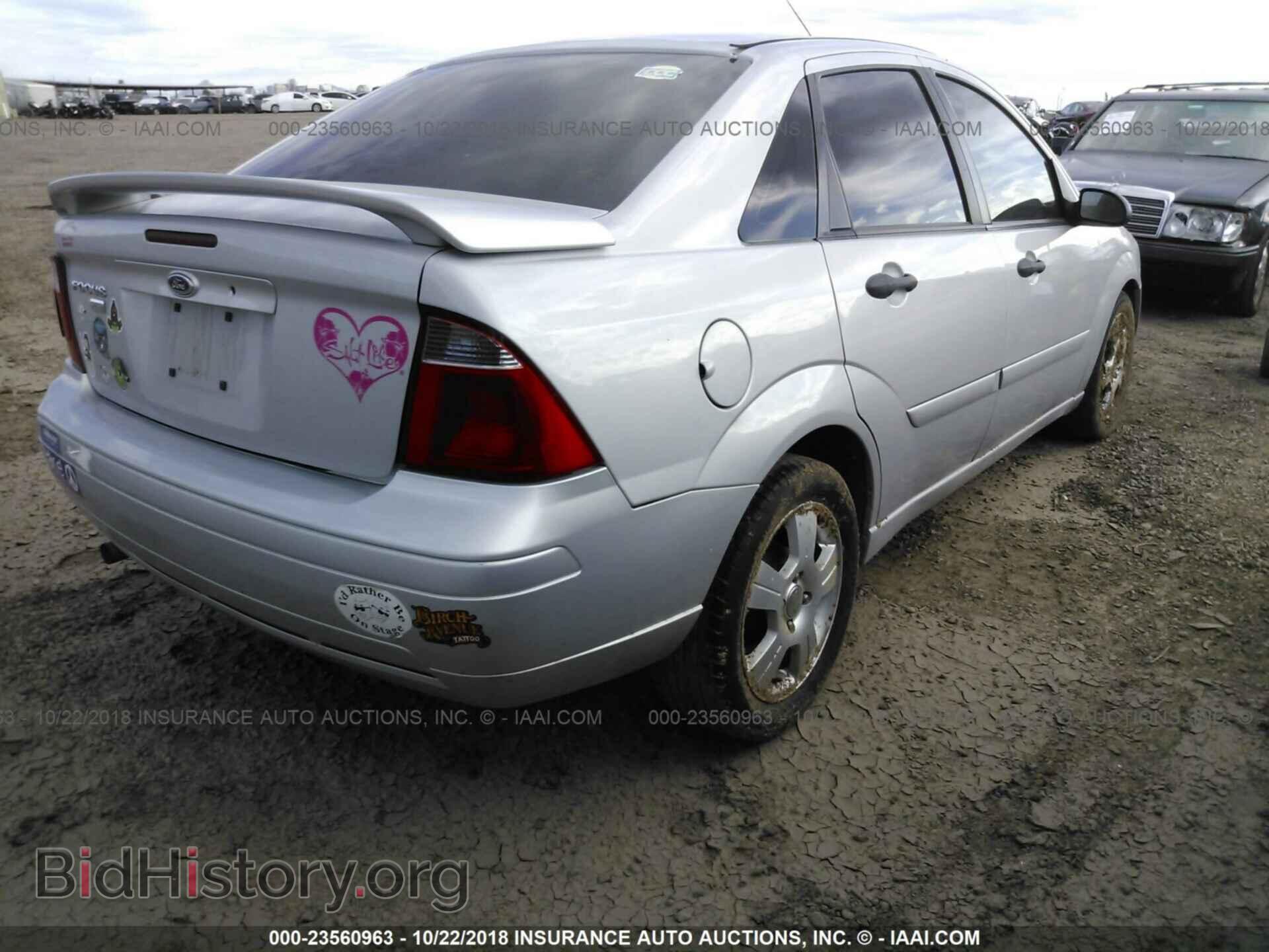 2007 FORD FOCUS - VIN: 1FAHP34N37W364559 - Фото 4