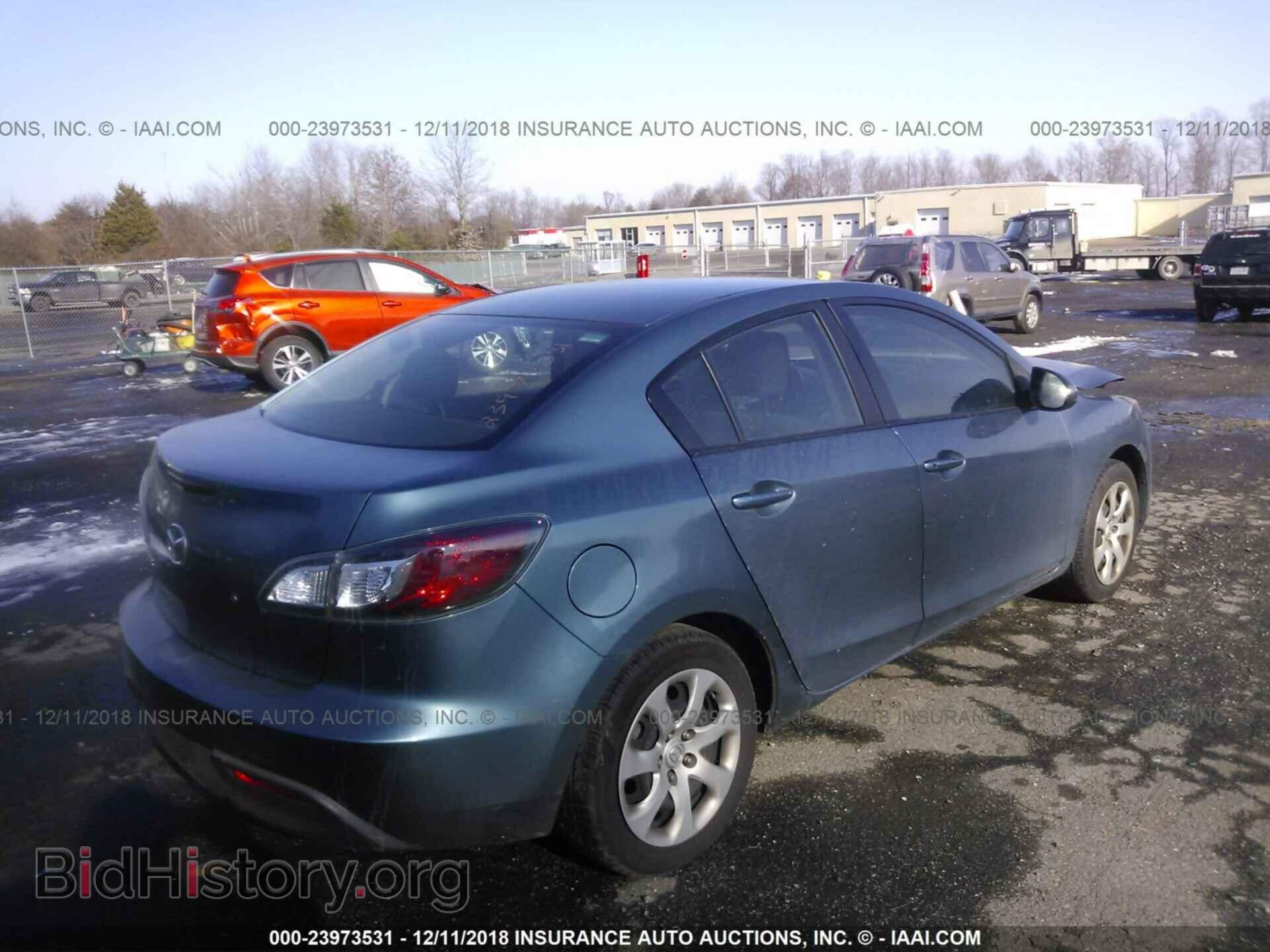 2011 MAZDA 3 - VIN: JM1BL1UG8B1495204 - Photo 4