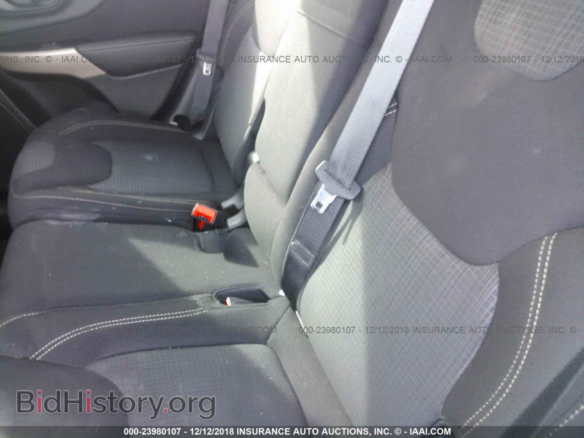 2017 JEEP CHEROKEE - VIN: 1C4PJLCB3HW585773 - Фото 8