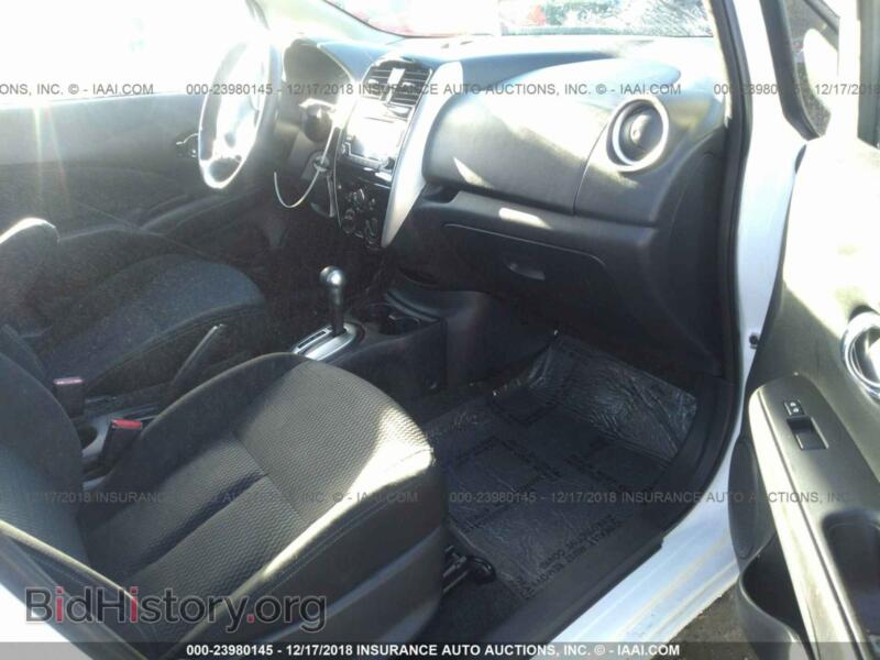 2016 Nissan VERSA NOTE (VIN 3N1CE2CP7GL385107) — photo 5 of 10