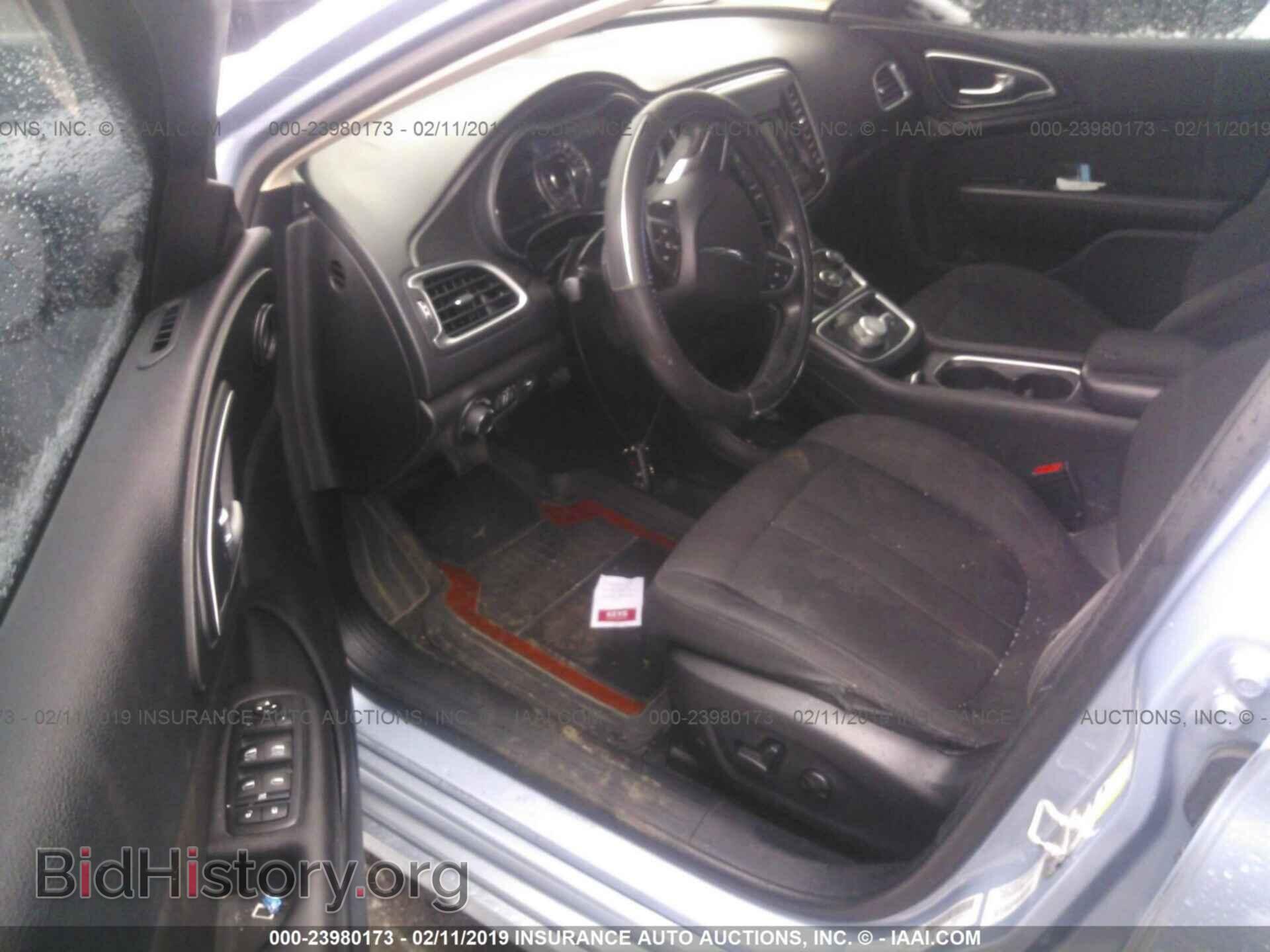 2015 CHRYSLER 200 - VIN: 1C3CCCABXFN701960 - Photo 5