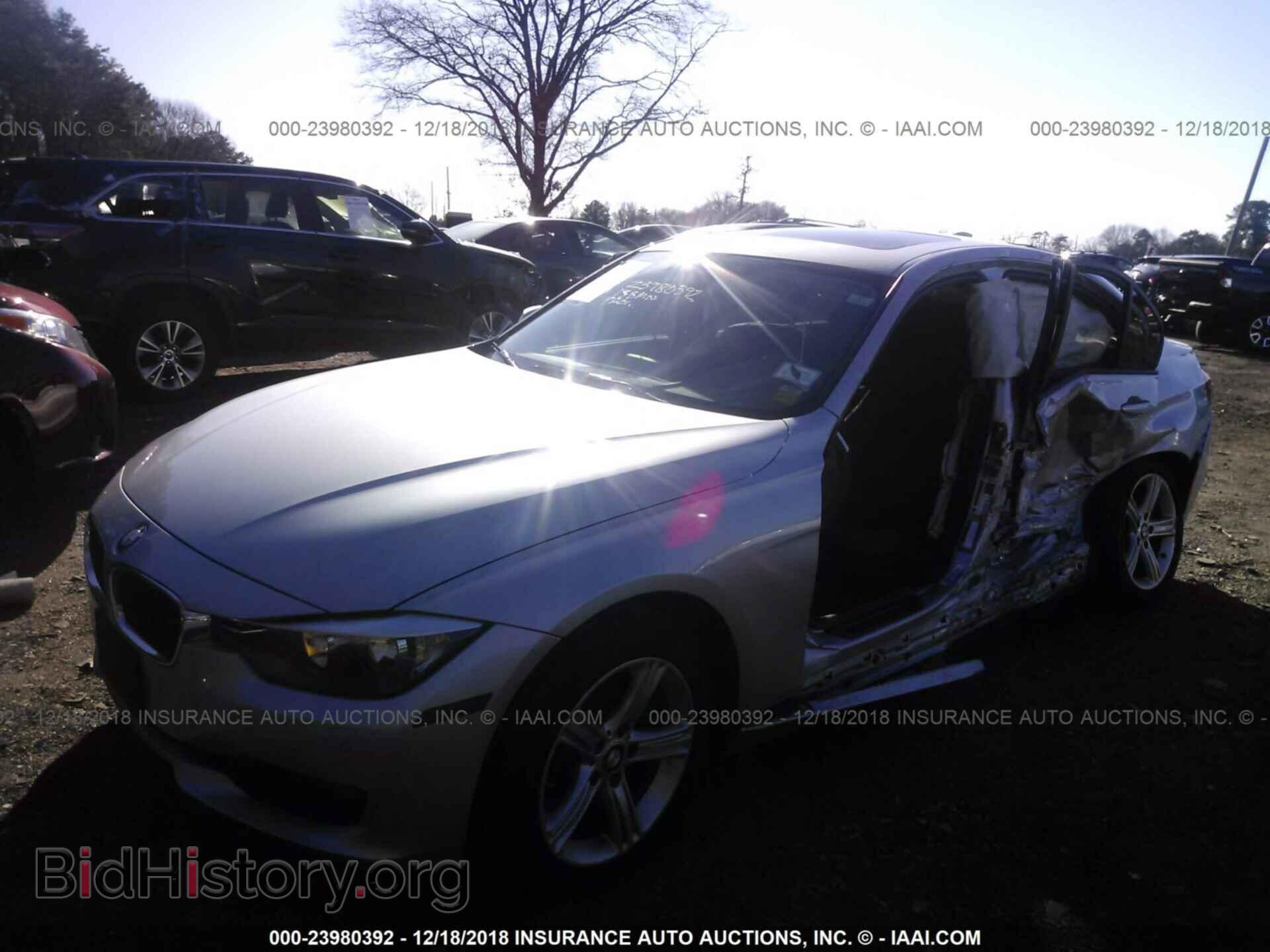 2015 BMW 320 - VIN: WBA3C3C59FK201435 - Photo 2