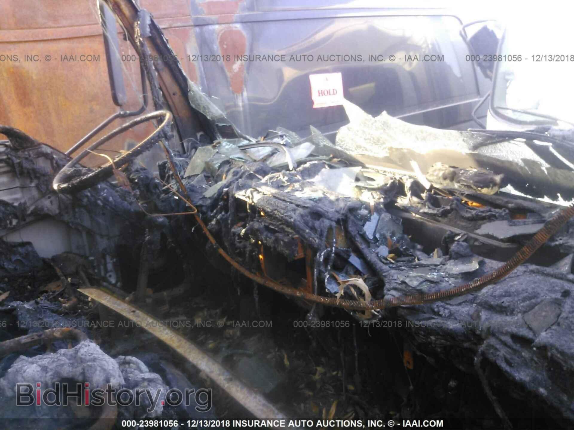 2002 GMC 5500 - VIN: J8DE5B14027902371 - Photo 5