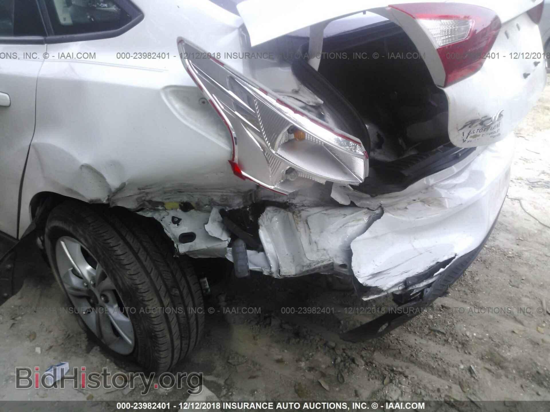 2014 Ford Focus - VIN: 1FADP3F28EL452961 - Photo 6