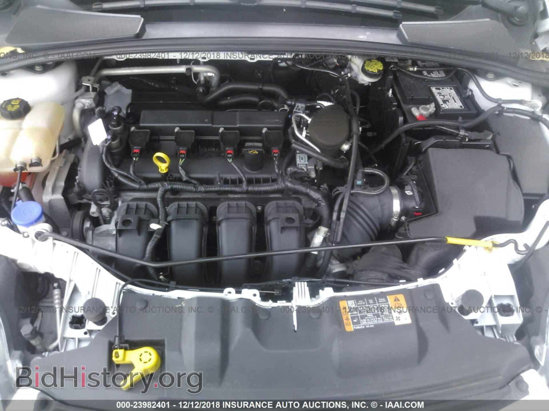 2014 Ford Focus - VIN: 1FADP3F28EL452961 - Photo 10