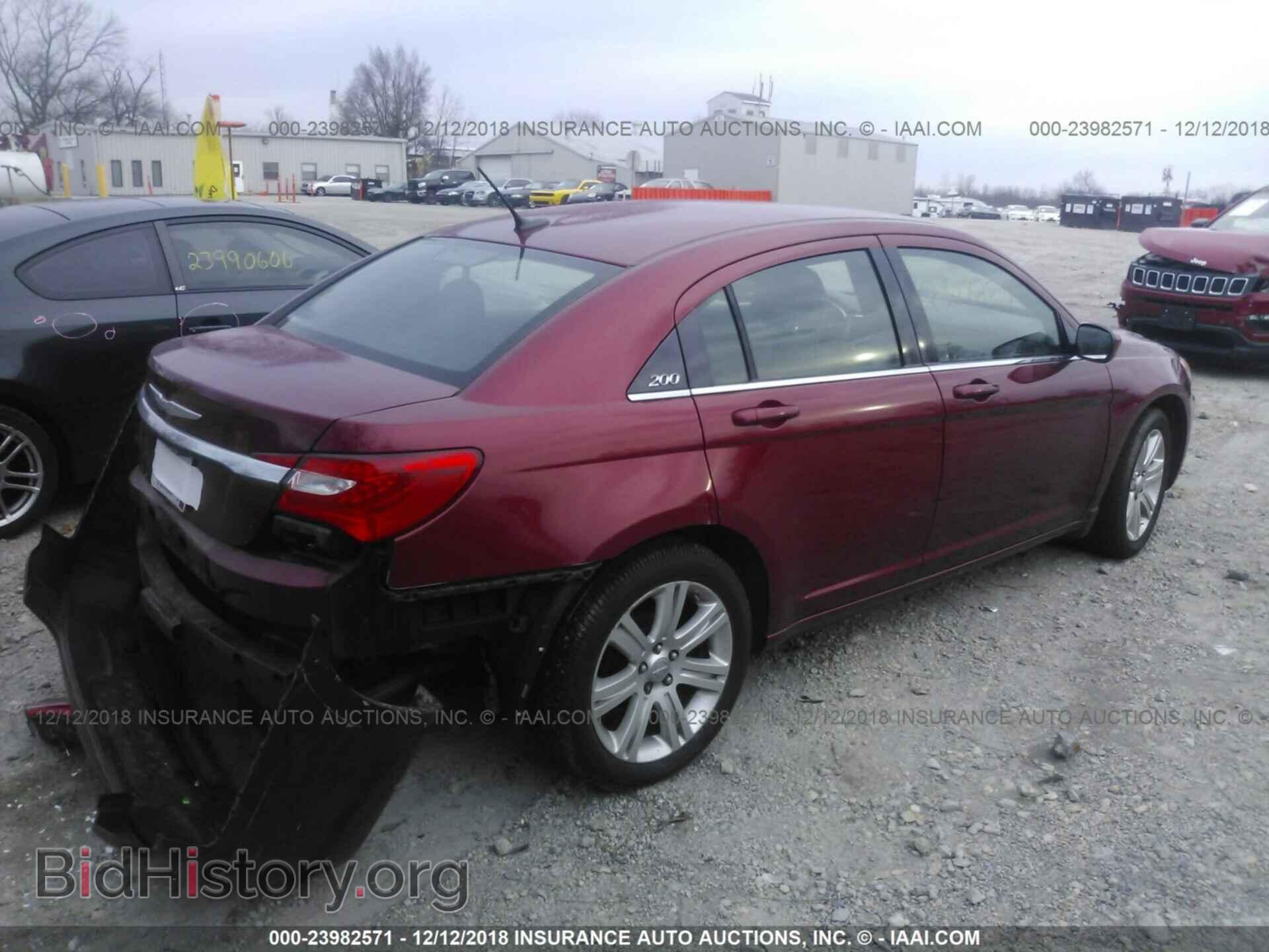 2012 Chrysler 200 - VIN: 1C3CCBBB5CN197838 - Photo 4