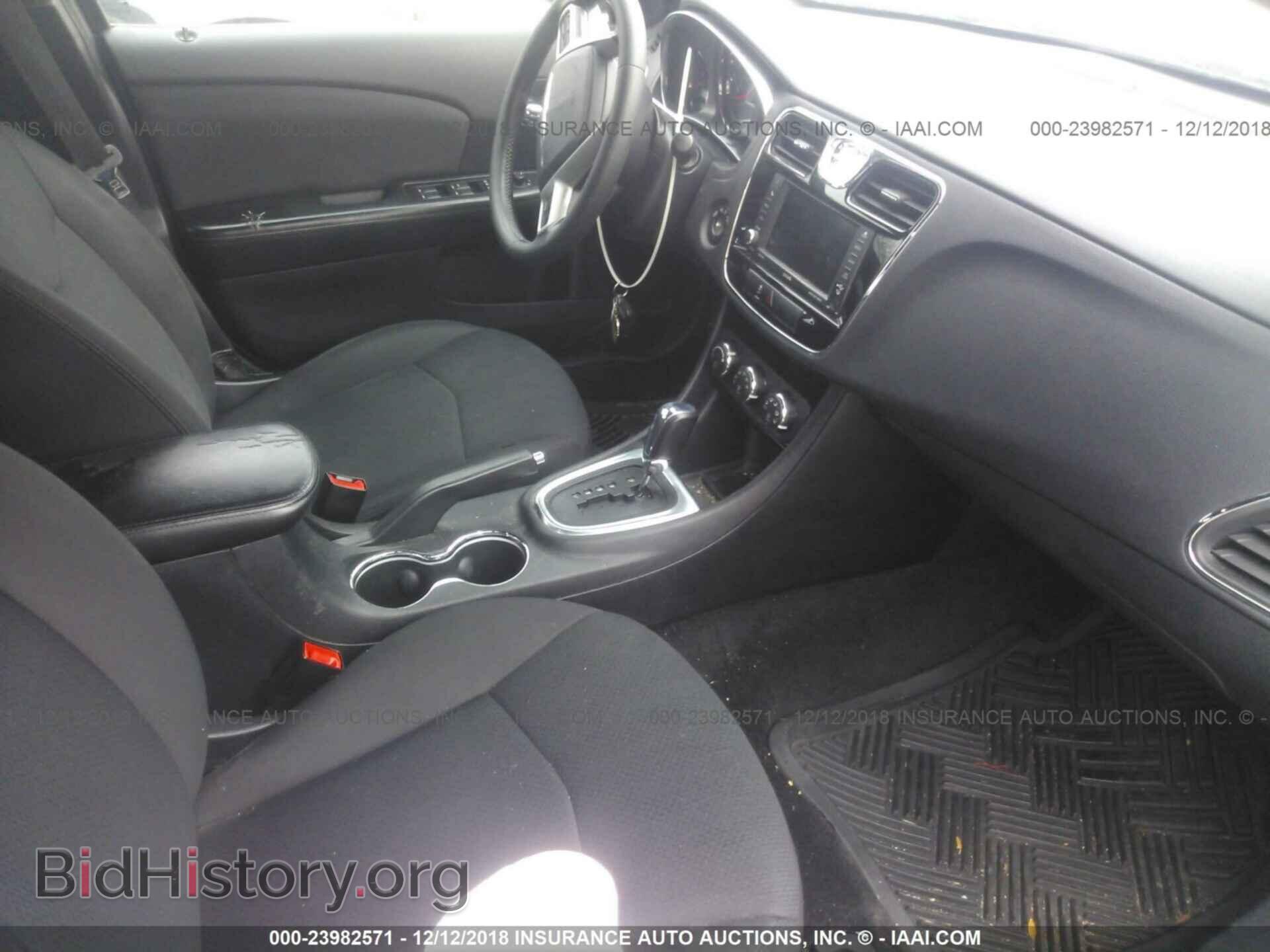 2012 Chrysler 200 - VIN: 1C3CCBBB5CN197838 - Photo 5