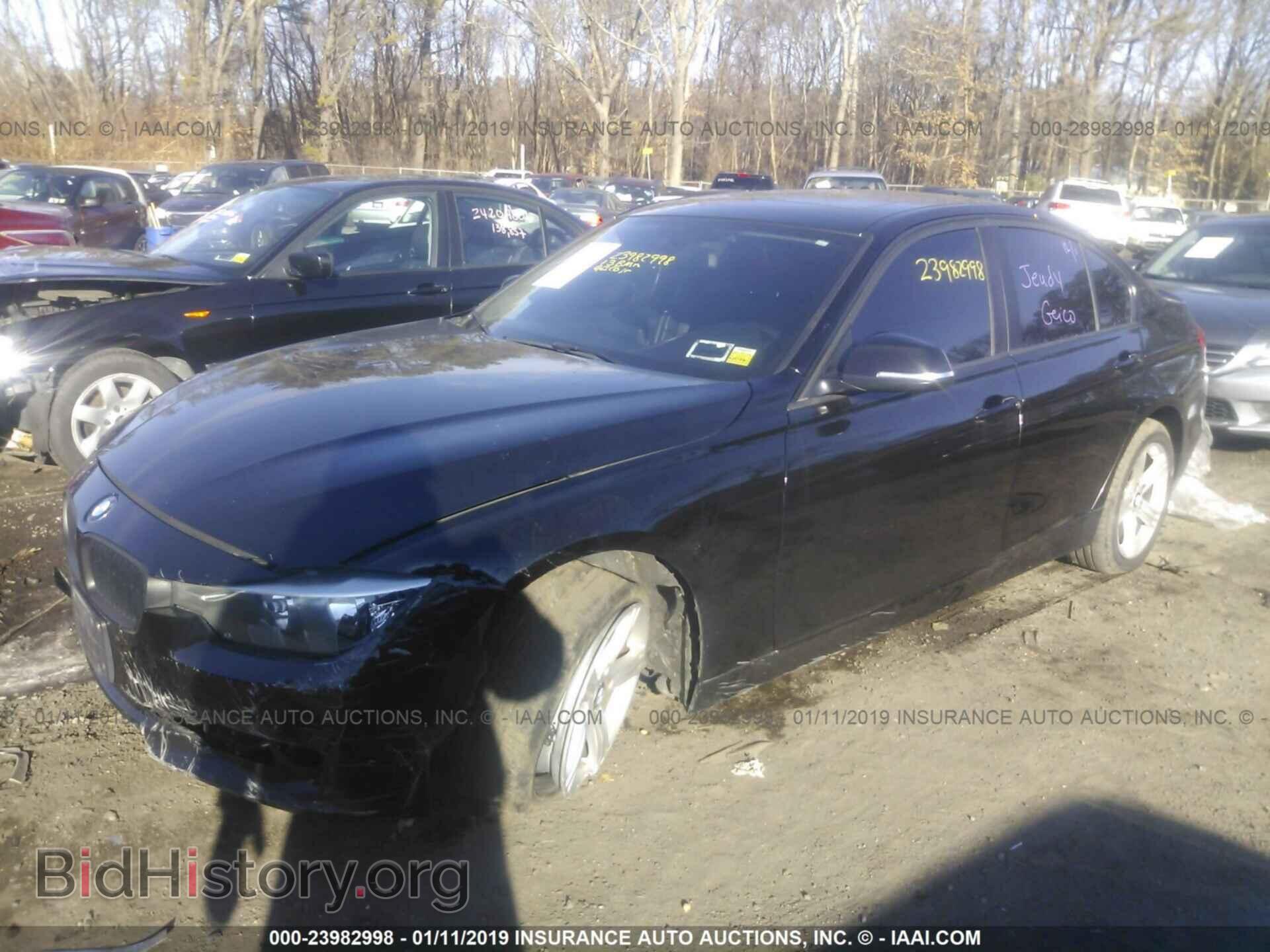 2013 BMW 328 - VIN: WBA3B3C57DF534225 - Фото 2