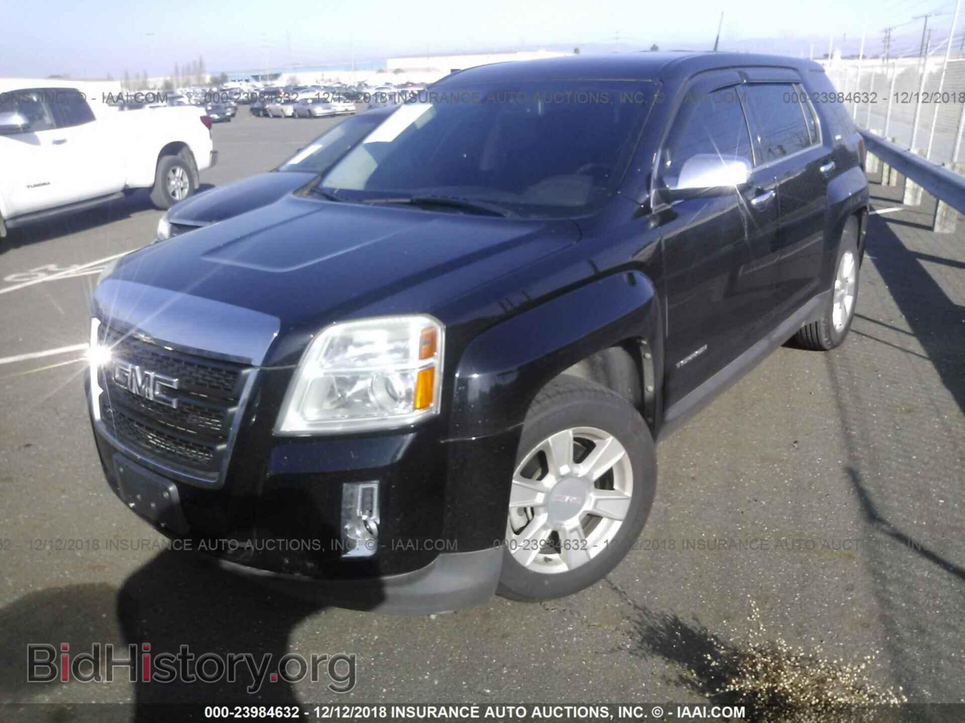 2010 GMC TERRAIN - VIN: 2CTALBEW8A6329983 - Photo 2