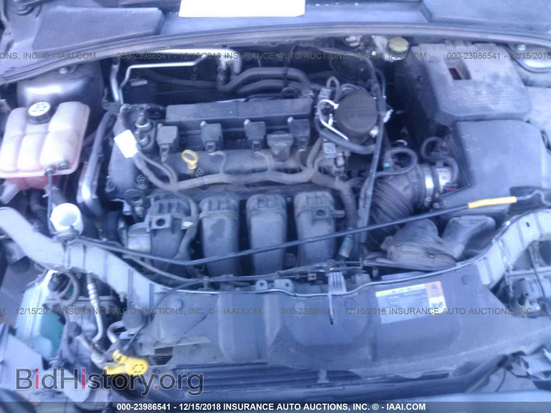 2012 Ford Focus - VIN: 1FAHP3F28CL222593 - Photo 10