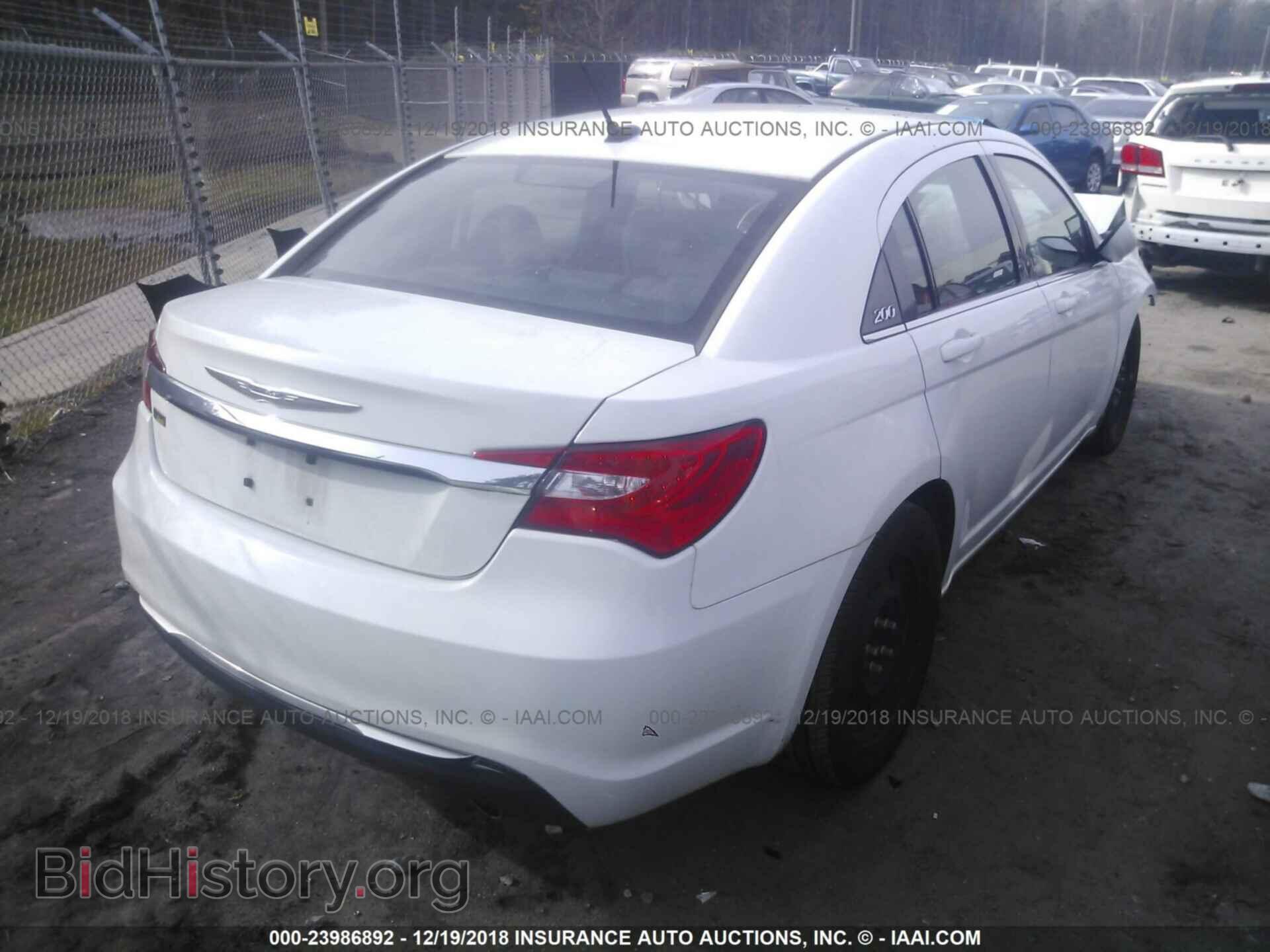 2013 CHRYSLER 200 - VIN: 1C3CCBAG8DN760850 - Фото 4