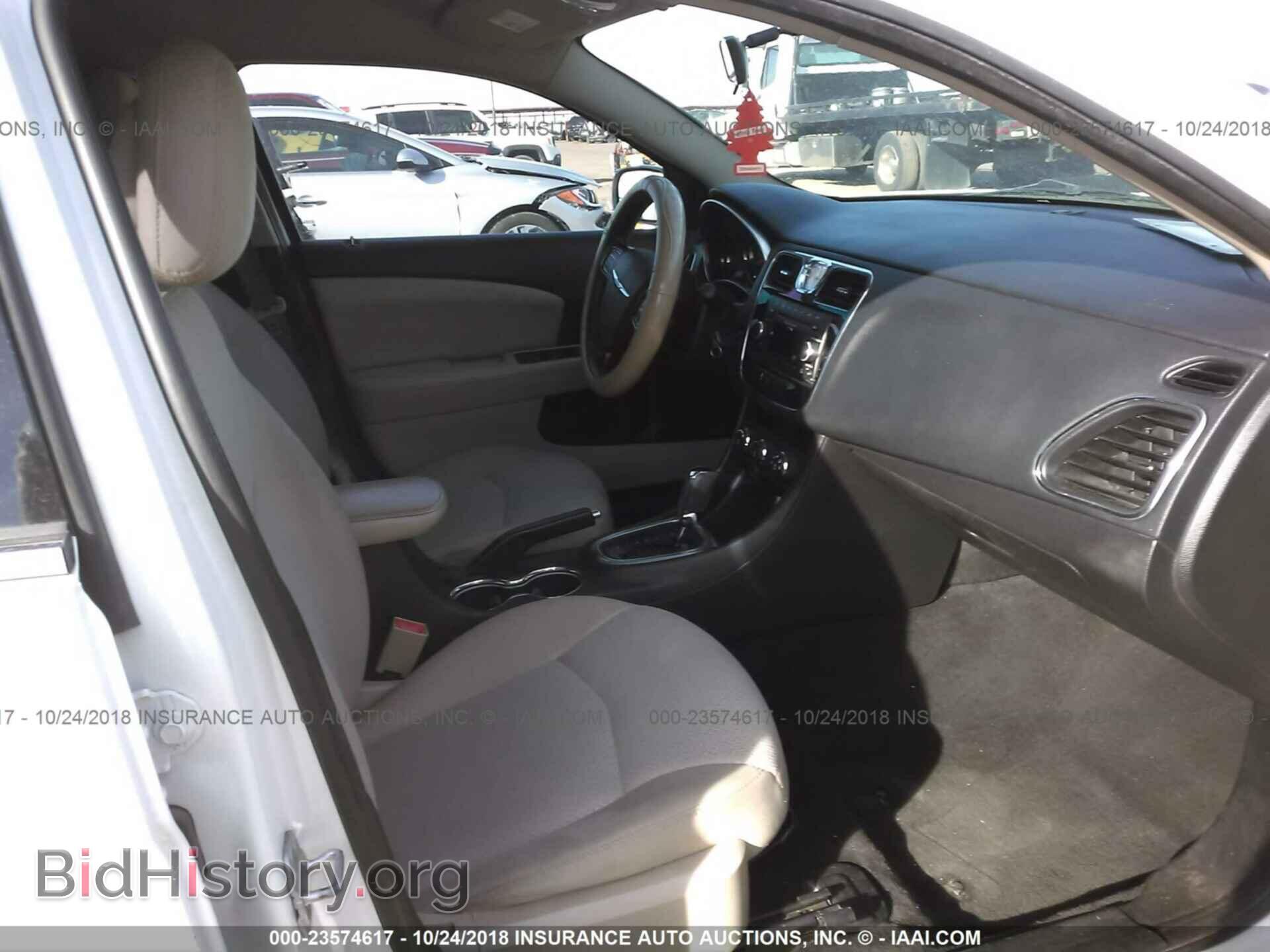 2012 CHRYSLER 200 - VIN: 1C3CCBAB9CN108970 - Photo 5