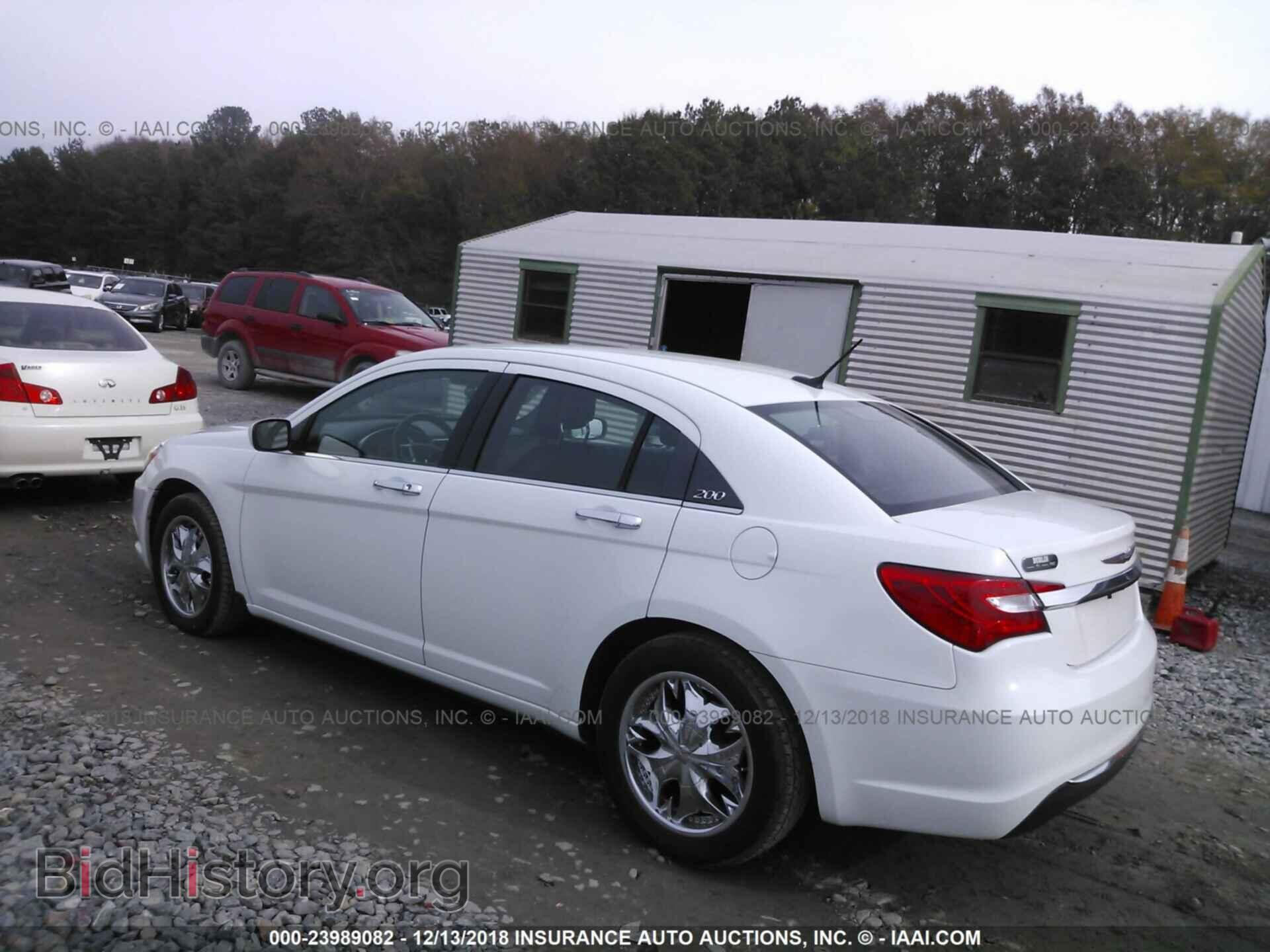 2014 Chrysler 200 - VIN: 1C3CCBBB9EN137855 - Photo 3