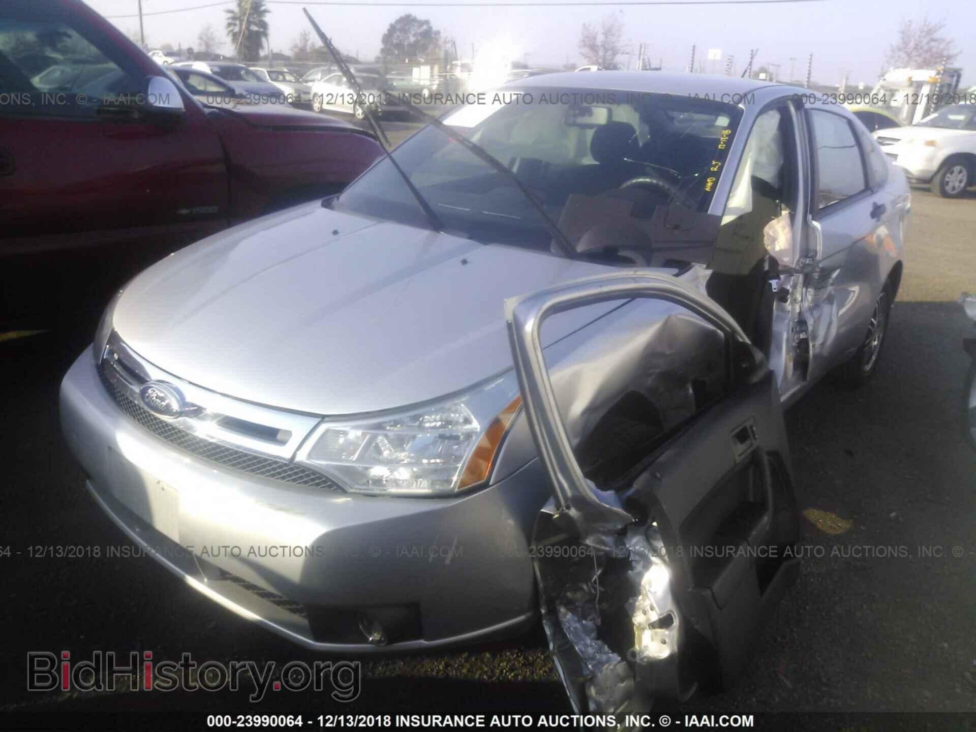 2011 FORD FOCUS - VIN: 1FAHP3FN4BW103902 - Photo 2