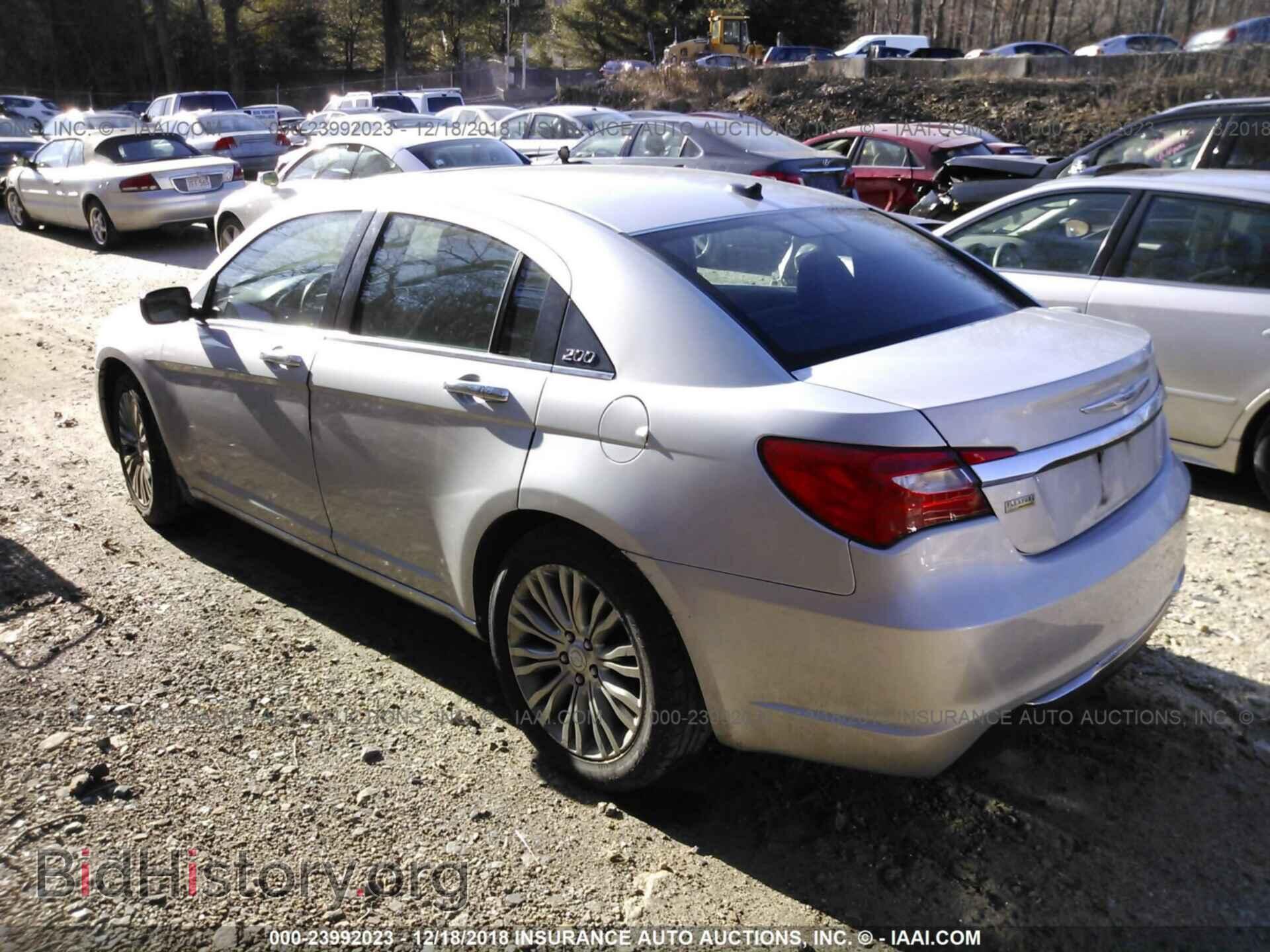 2012 Chrysler 200 - VIN: 1C3CCBCG7CN113156 - Photo 3