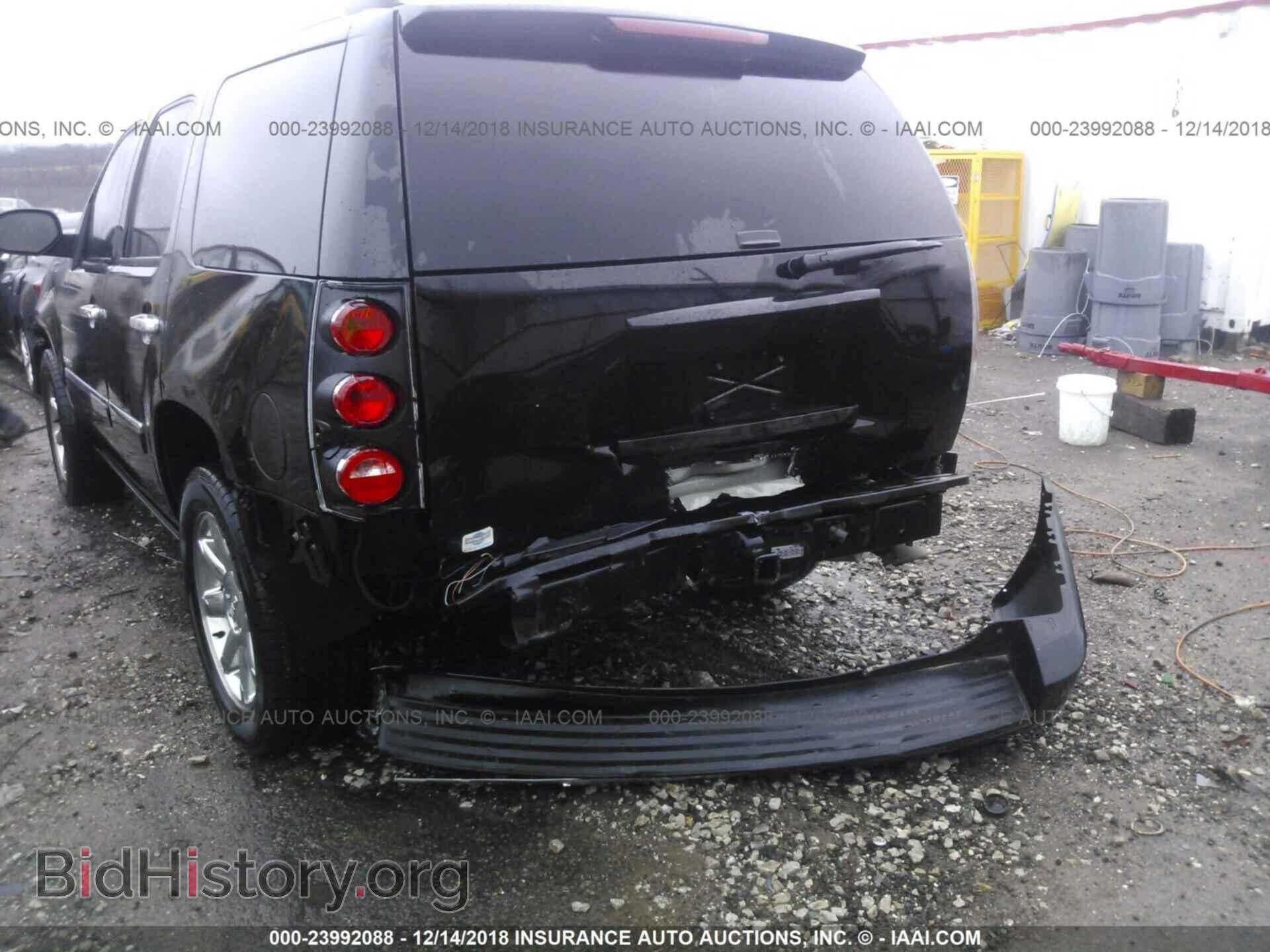 2011 GMC YUKON - VIN: 1GKS2EEF4BR206938 - Photo 6