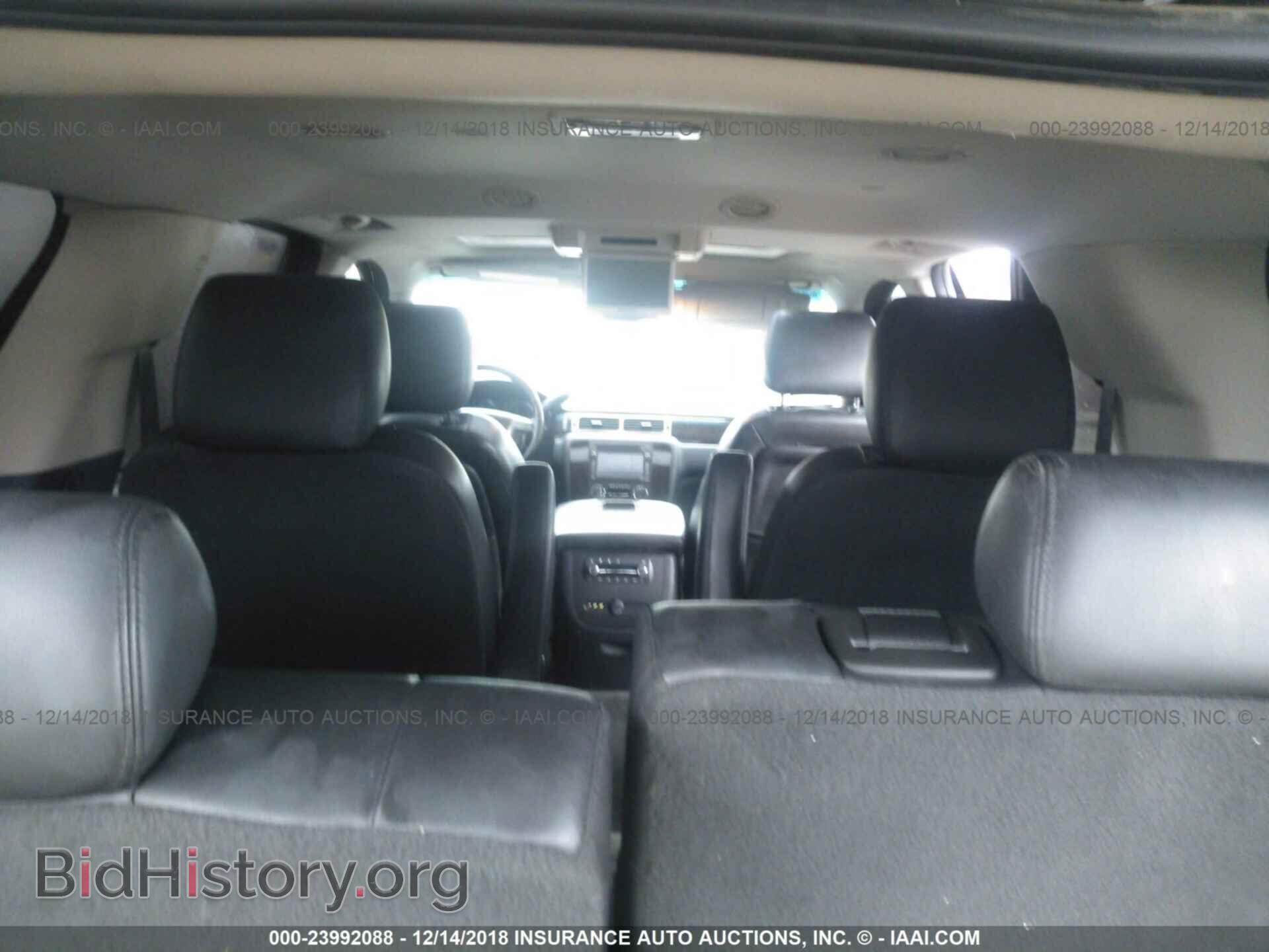 2011 GMC YUKON - VIN: 1GKS2EEF4BR206938 - Photo 8