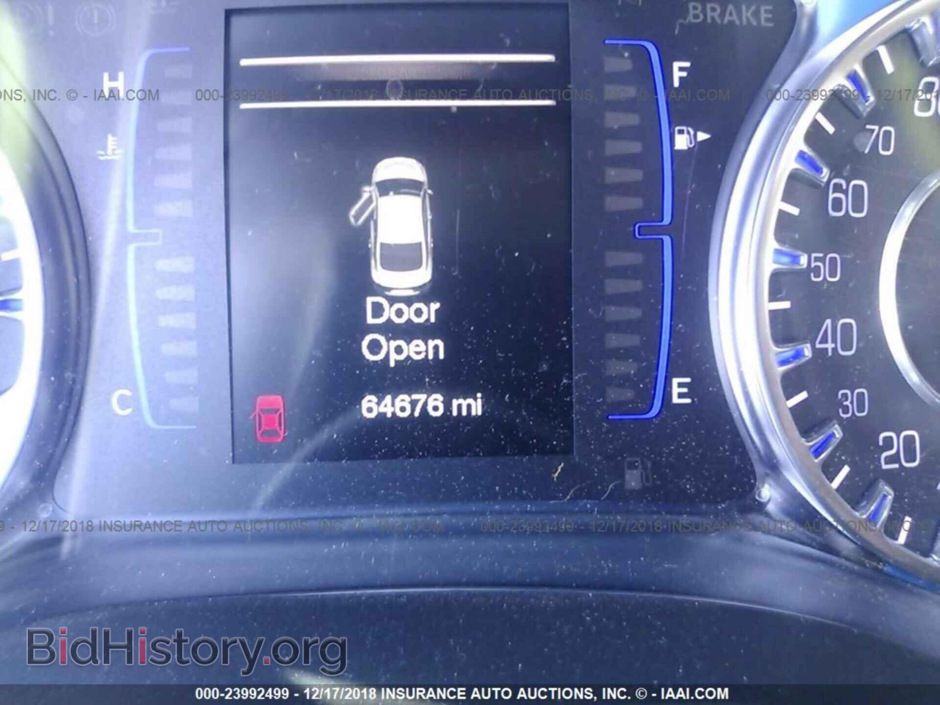 2016 CHRYSLER 200 - VIN: 1C3CCCAB2GN131227 - Фото 7