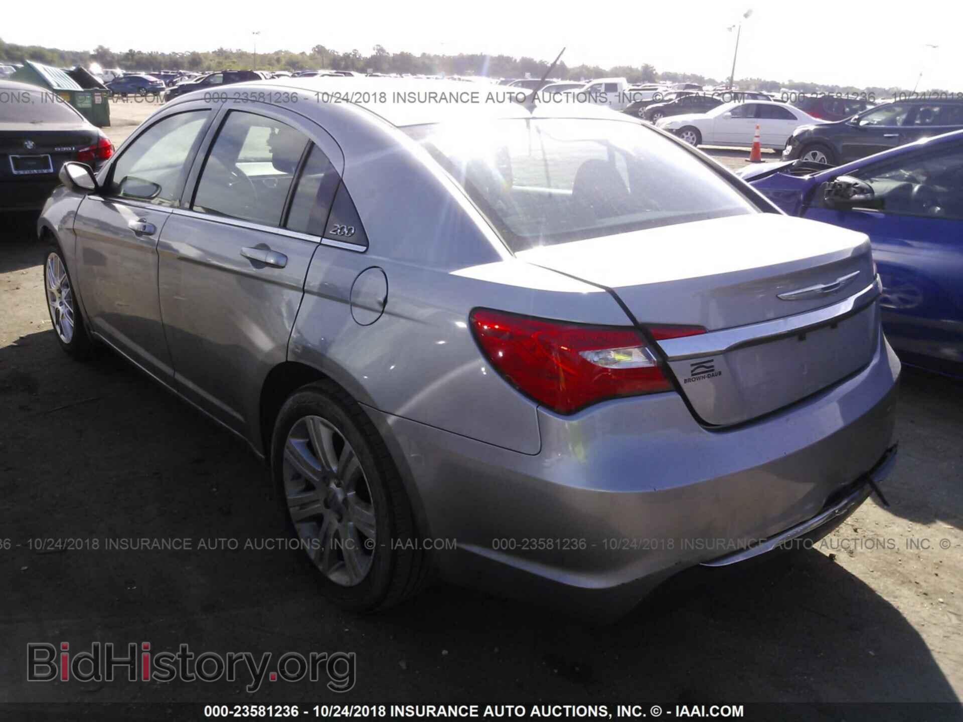 2013 CHRYSLER 200 - VIN: 1C3CCBAB3DN698665 - Фото 3
