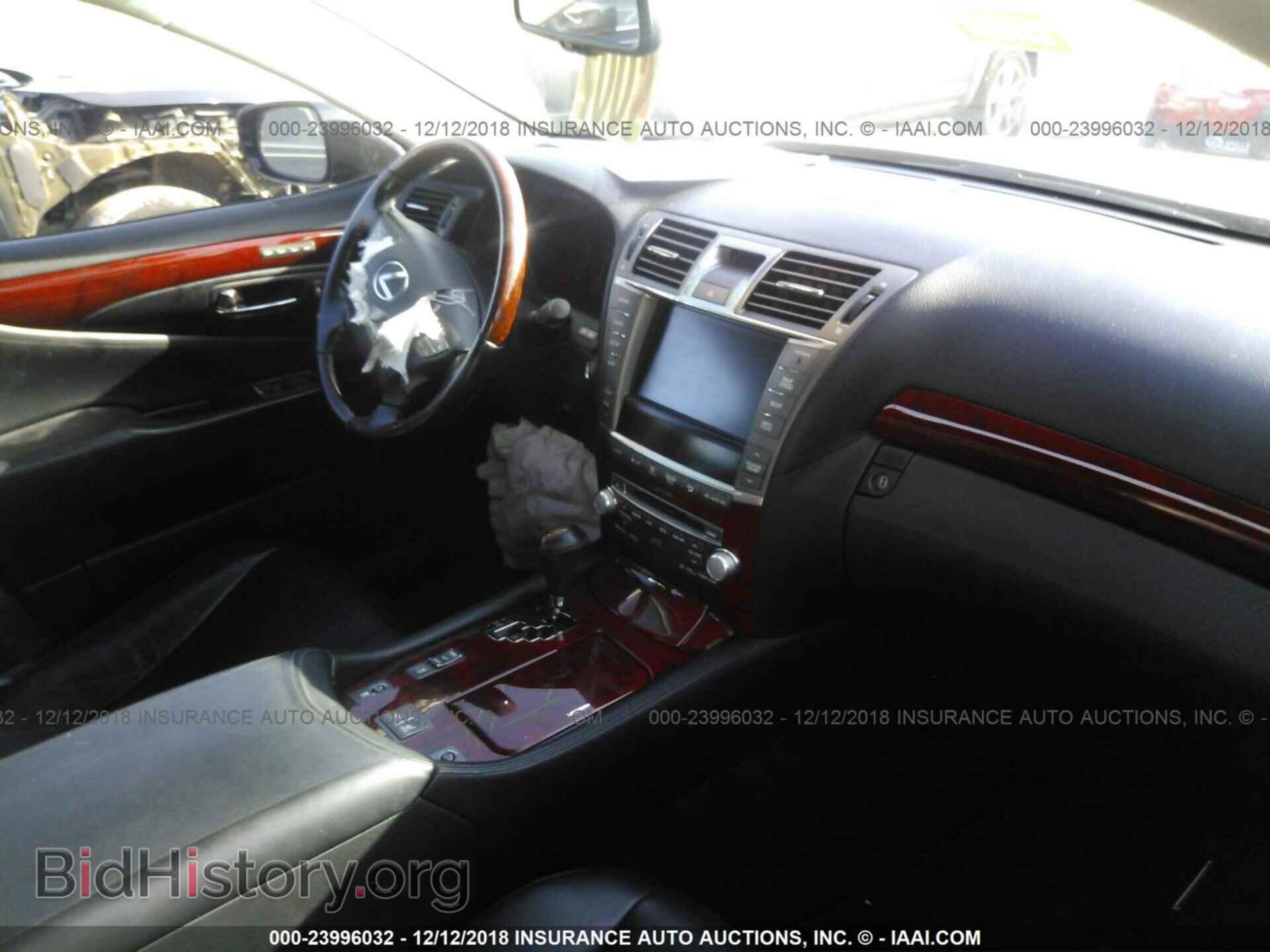 2011 LEXUS LS - VIN: JTHCL5EF2B5010175 - Photo 5