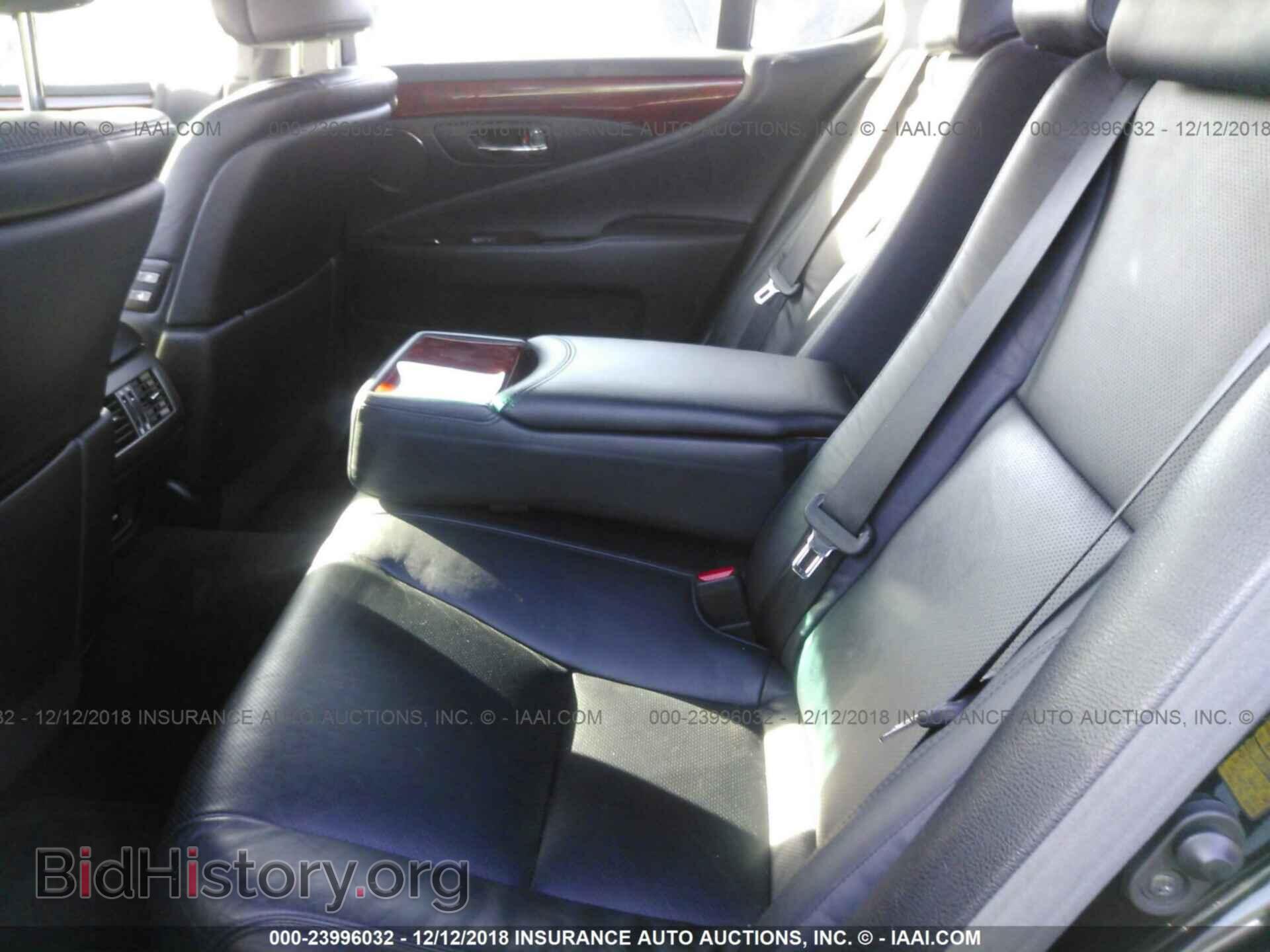 2011 LEXUS LS - VIN: JTHCL5EF2B5010175 - Photo 8