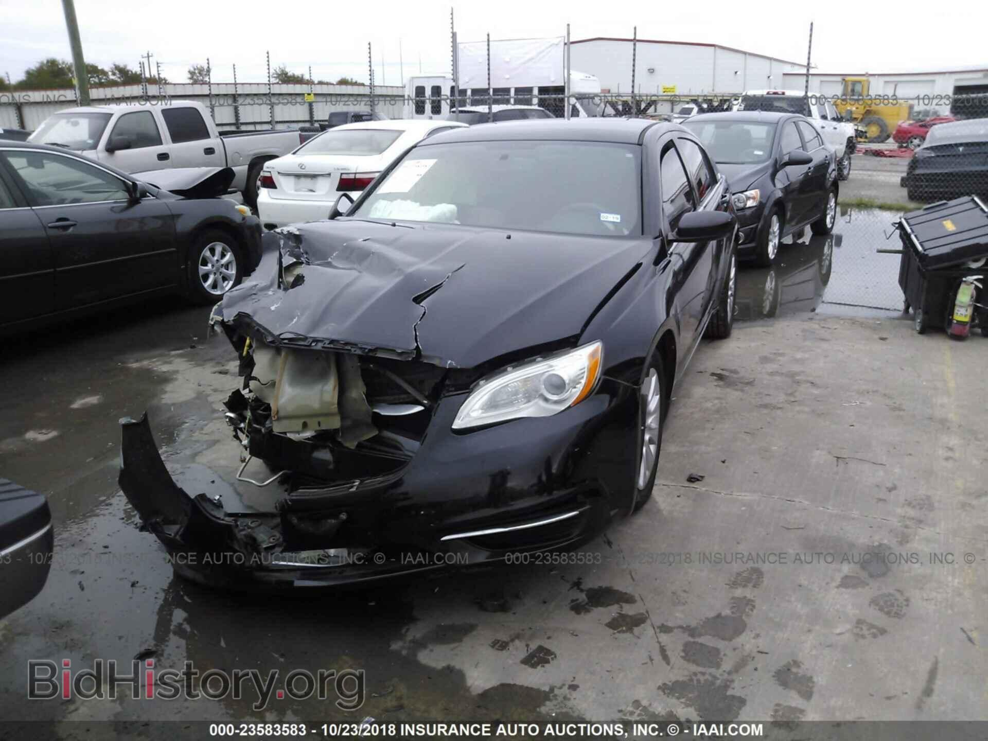 2013 CHRYSLER 200 - VIN: 1C3CCBAG2DN727956 - Фото 2