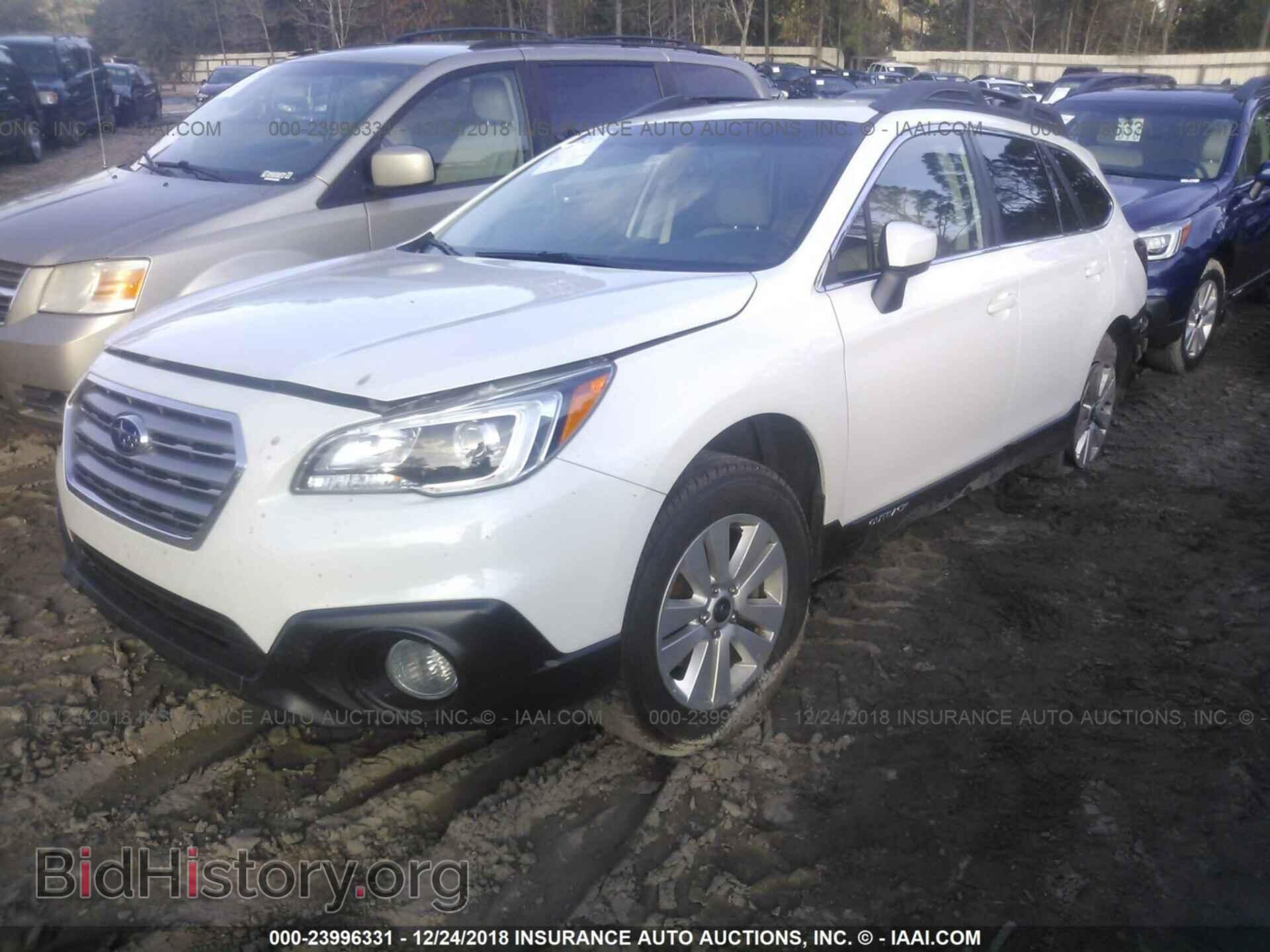 2016 Subaru Outback - VIN: 4S4BSBCC8G3205283 - Фото 2