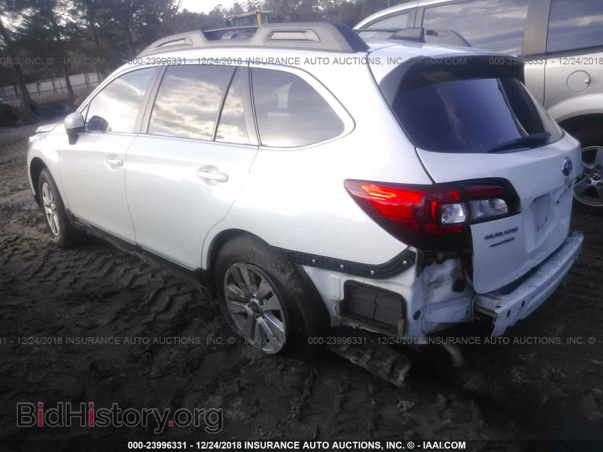 2016 Subaru Outback - VIN: 4S4BSBCC8G3205283 - Фото 3