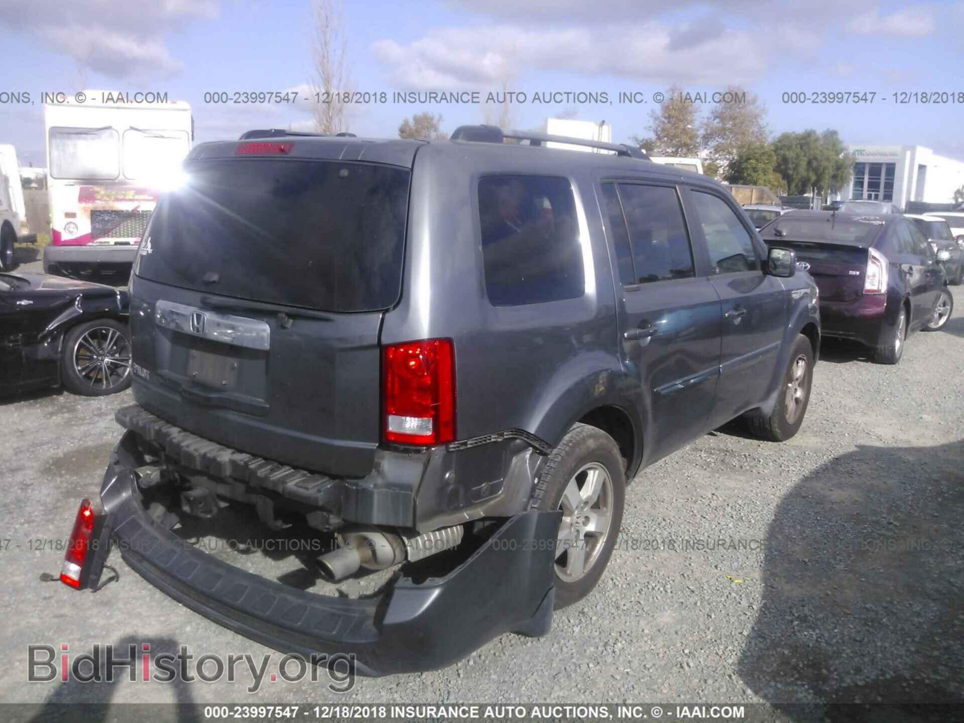 2011 Honda Pilot - VIN: 5FNYF3H40BB033806 - Photo 4