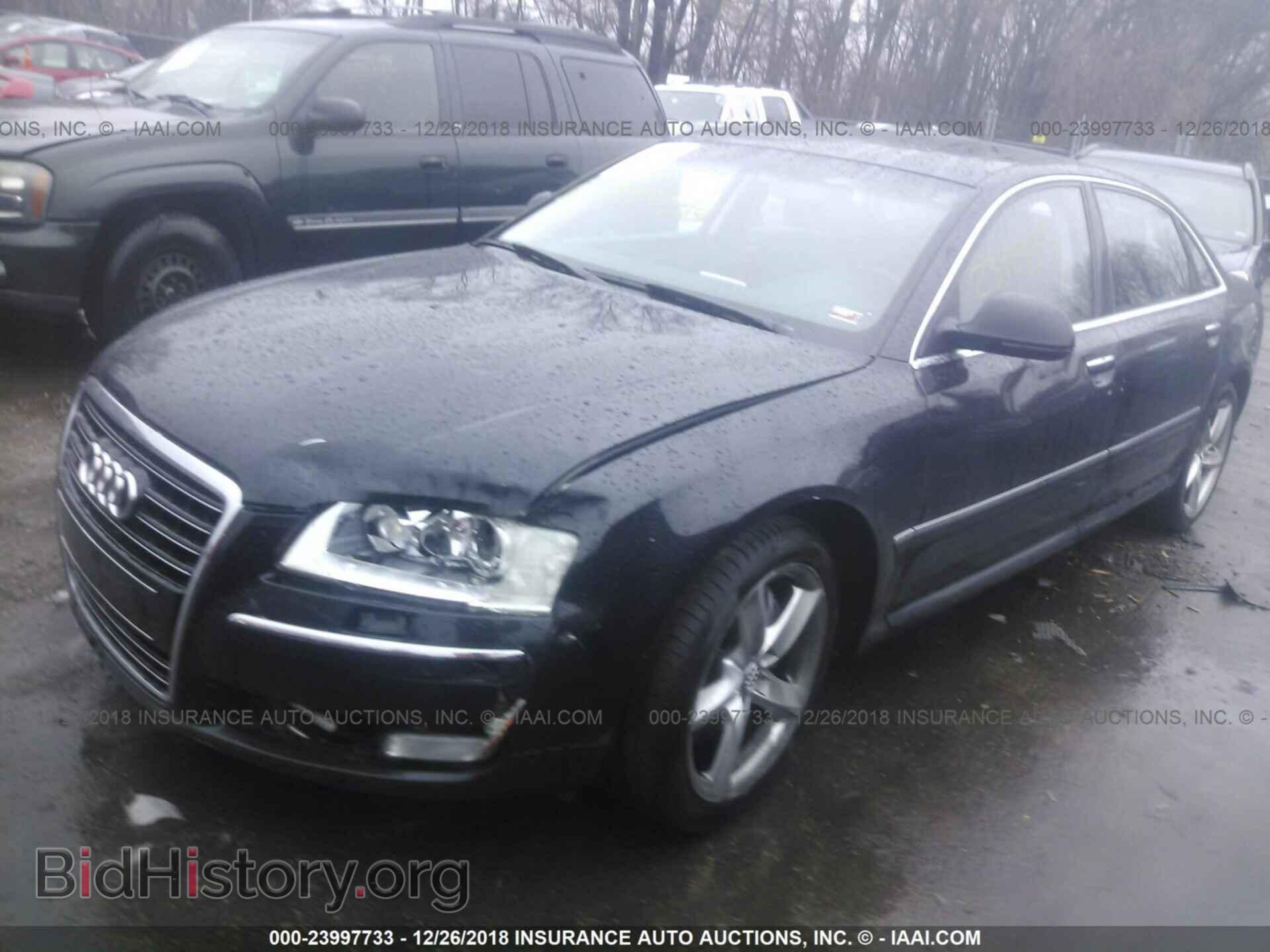 2010 AUDI A8 - VIN: WAURVAFA2AN007712 - Photo 2