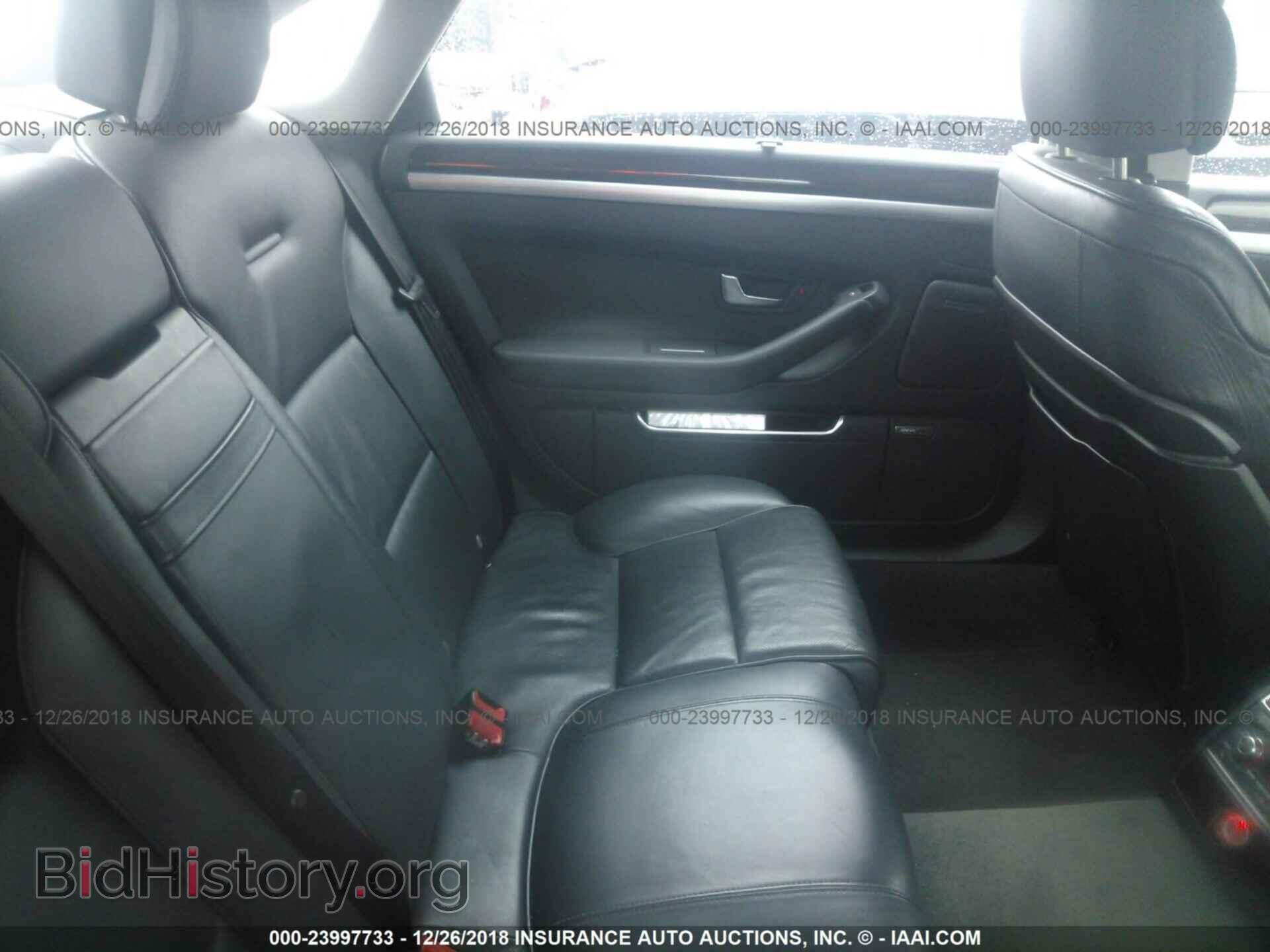 2010 AUDI A8 - VIN: WAURVAFA2AN007712 - Photo 8