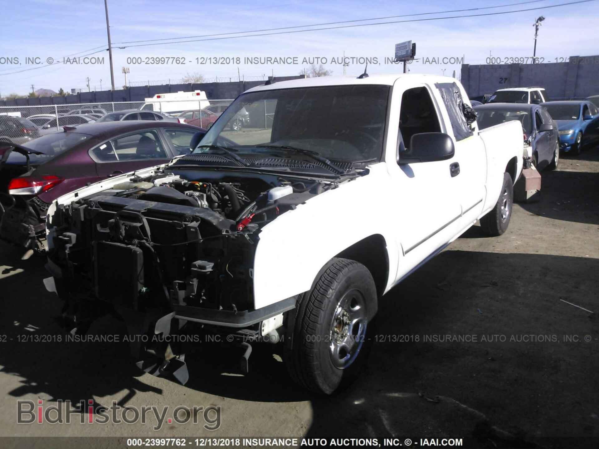 2005 CHEVROLET SILVERADO - VIN: 1GCEC19T05Z117676 - Фото 2