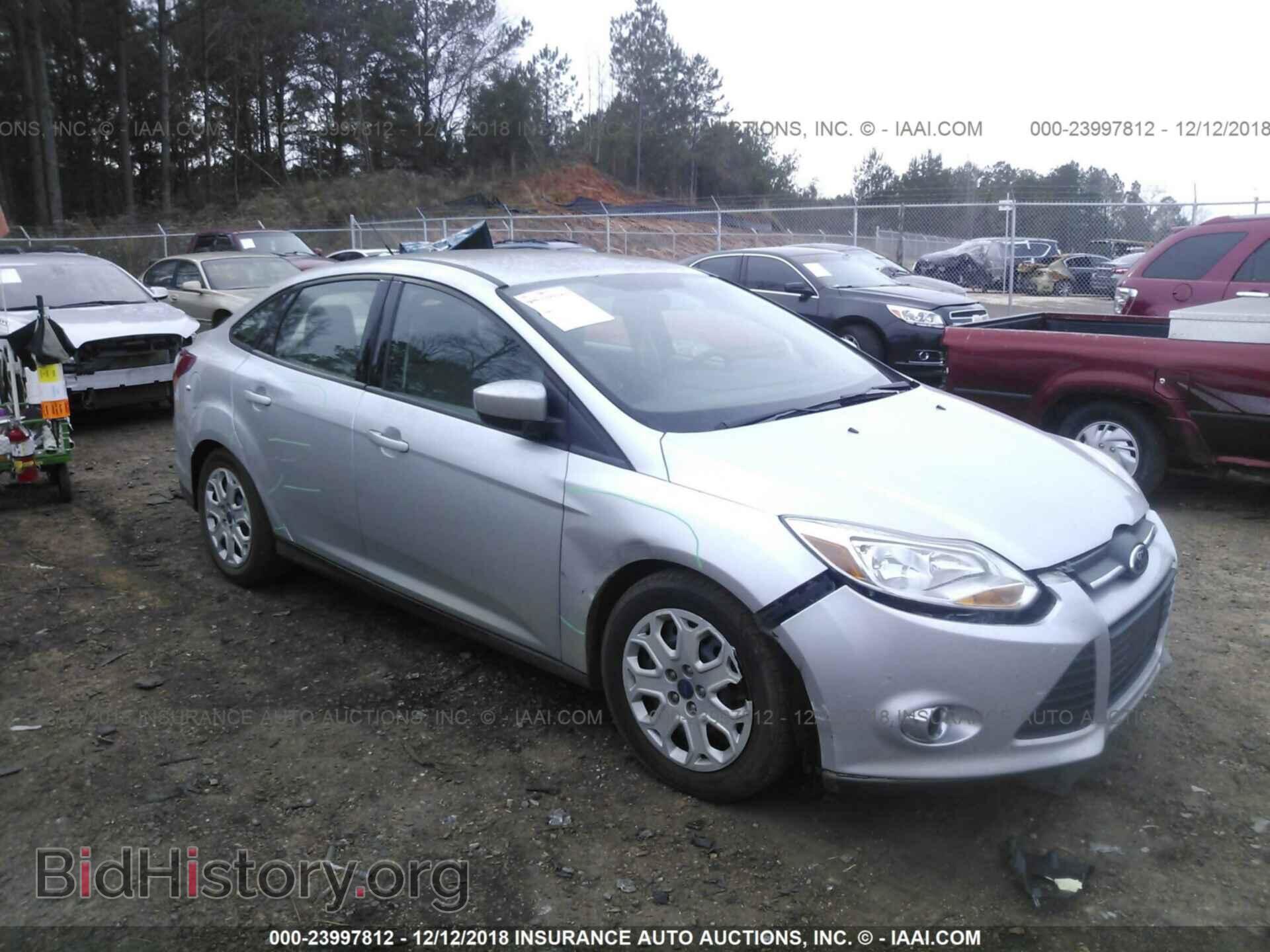 Photo 1FAHP3F29CL433320 - FORD FOCUS 2012