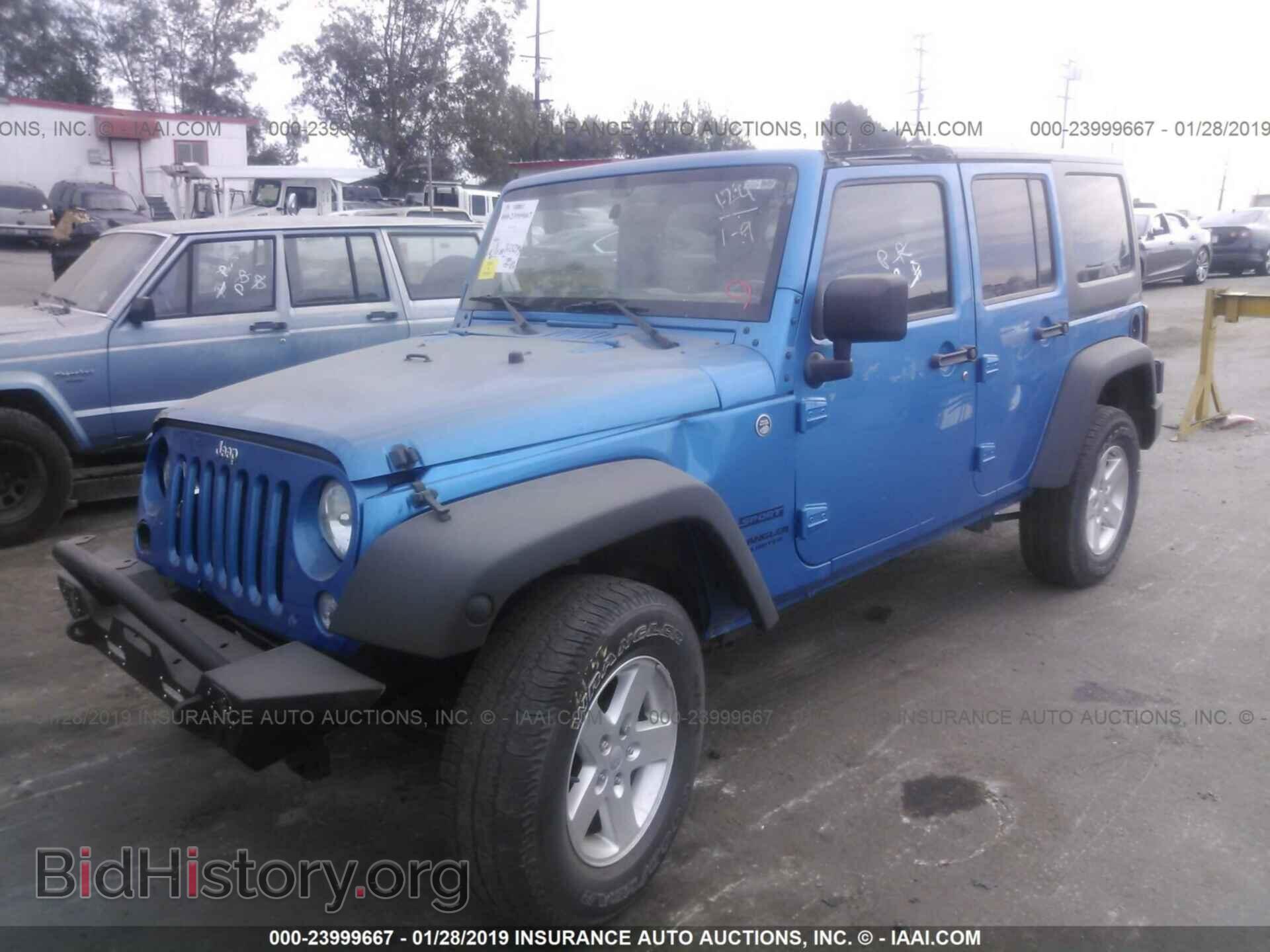 2015 Jeep Wrangler - VIN: 1C4HJWDG1FL601855 - Фото 2
