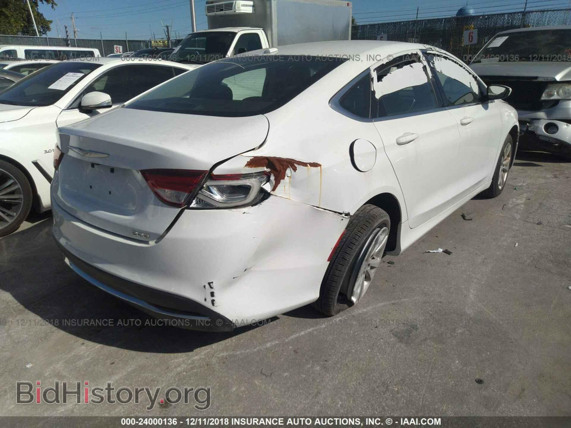 2015 Chrysler 200 - VIN: 1C3CCCAB4FN684637 - Photo 4