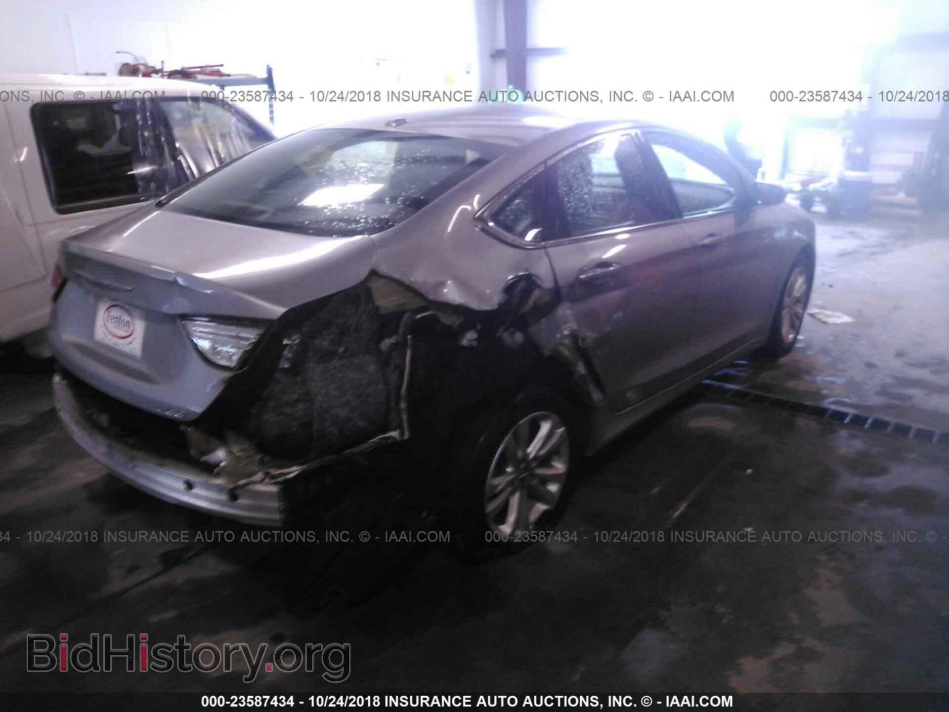 2015 CHRYSLER 200 - VIN: 1C3CCCAB5FN660332 - Photo 4