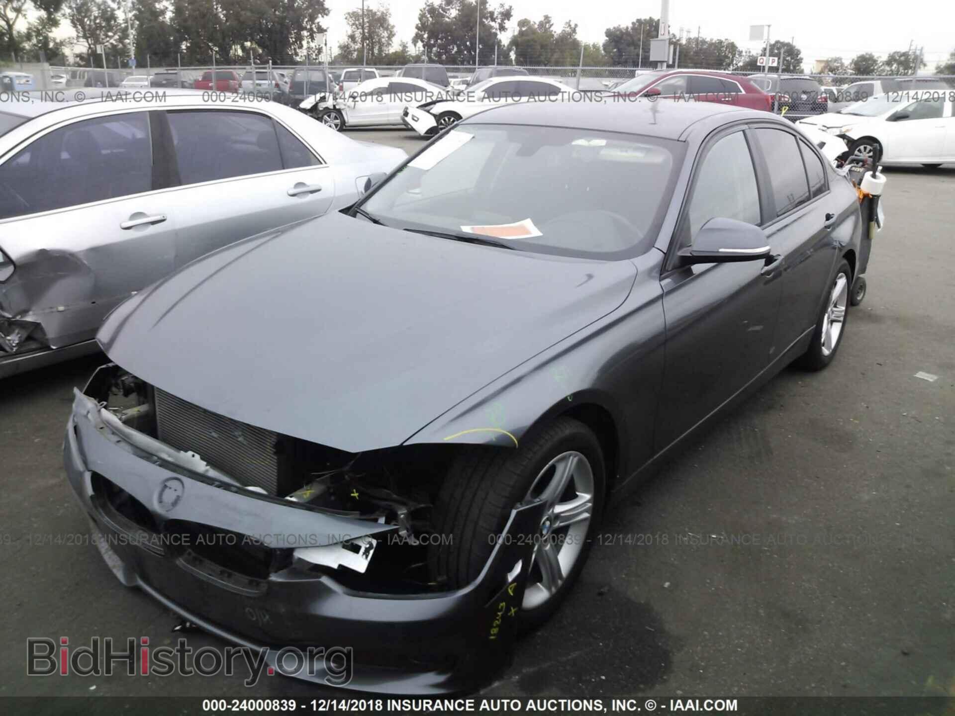 2013 BMW 320 - VIN: WBA3B1C59DF462688 - Фото 2